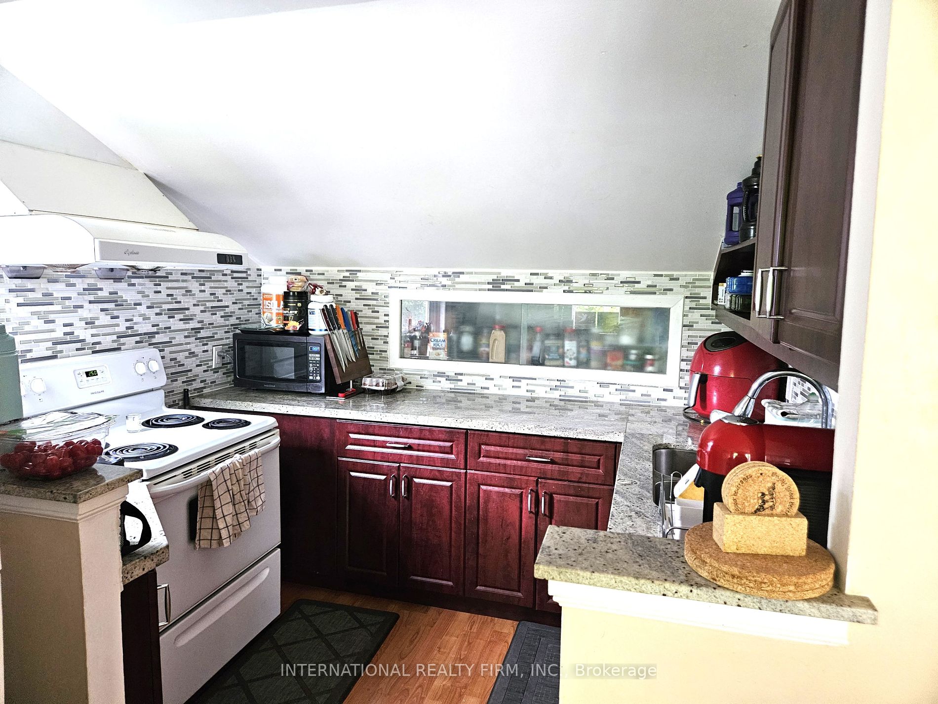 201 Bishop Ave, Toronto, ON M2M1Z7 | 5 Bedroom 3 Bathroom Detached House | Image 20