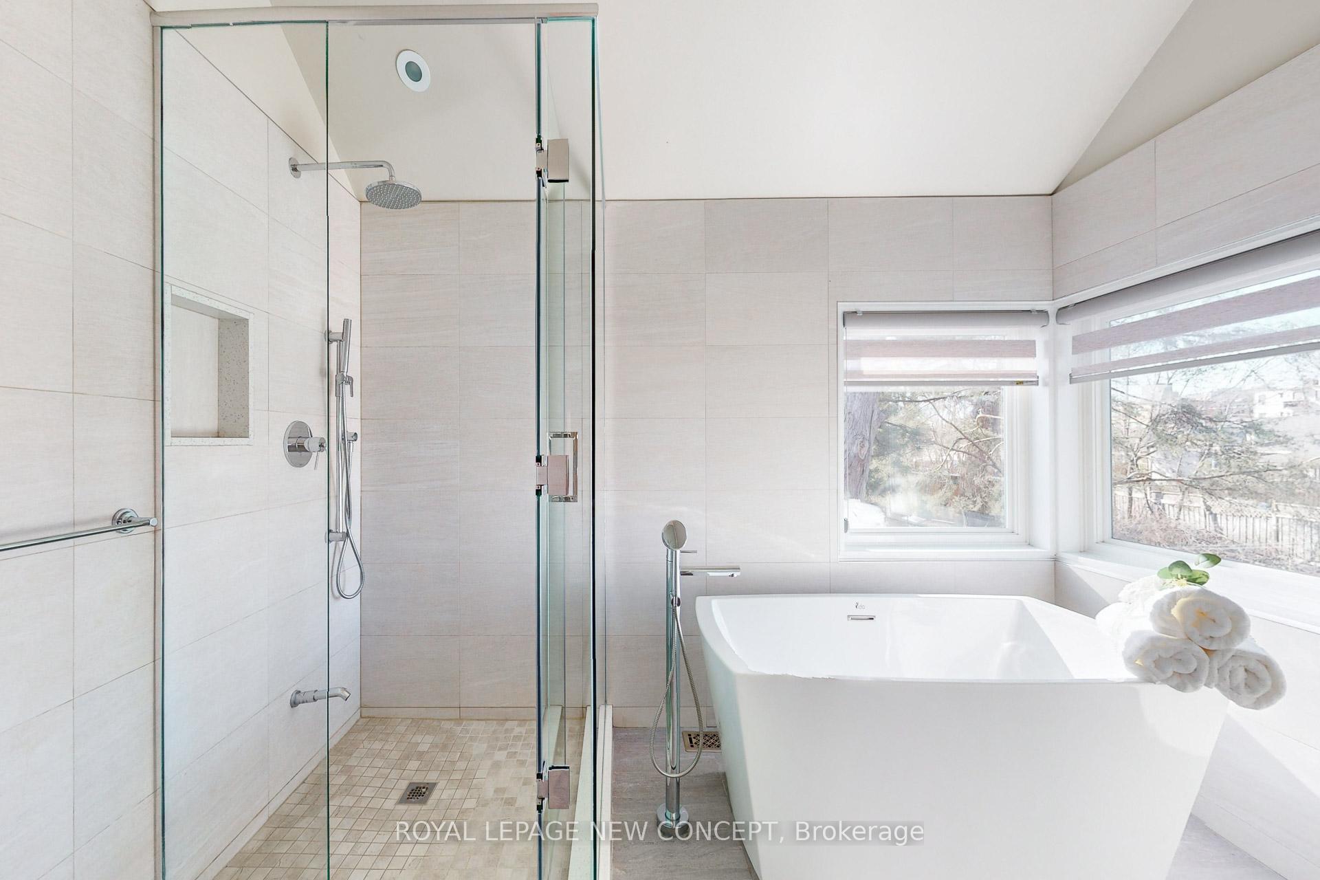 24 Fleetwell Crt, Toronto, ON M2R1L3 | 4 Bedroom 3 Bathroom Detached House | Image 17