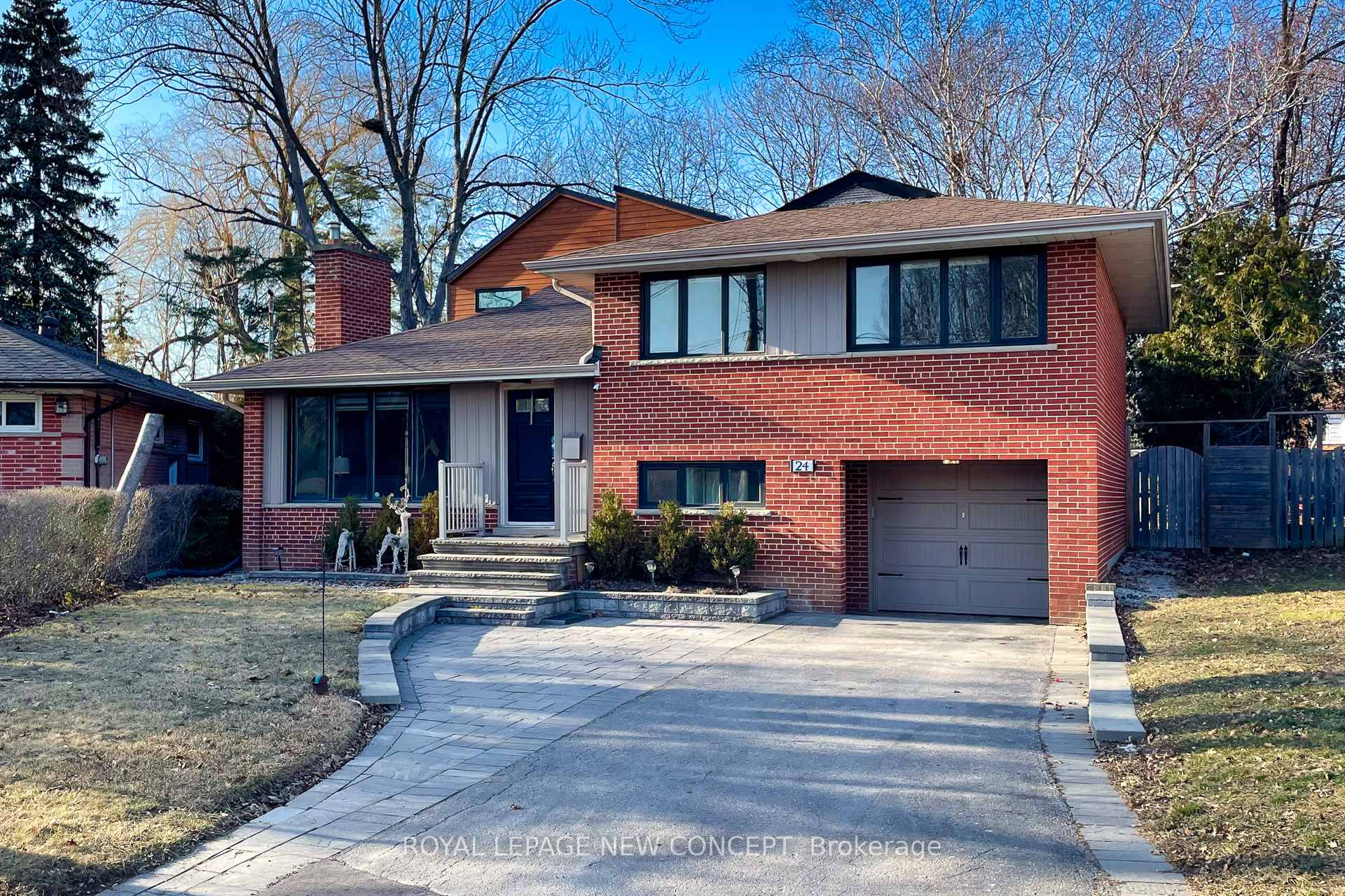 24 Fleetwell Crt, Toronto, ON M2R1L3 | 4 Bedroom 3 Bathroom Detached House | Image 2