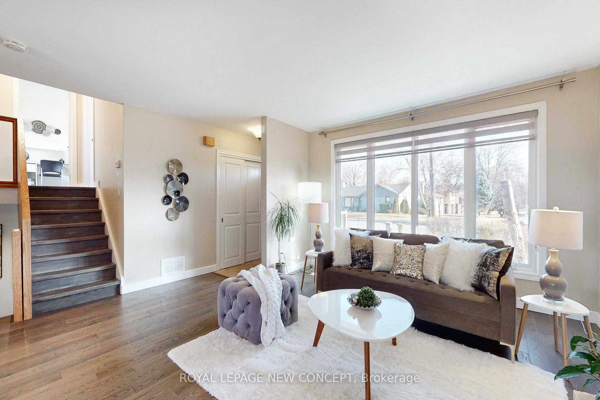 24 Fleetwell Crt, Toronto, ON M2R1L3 | 4 Bedroom 3 Bathroom Detached House | Image 4