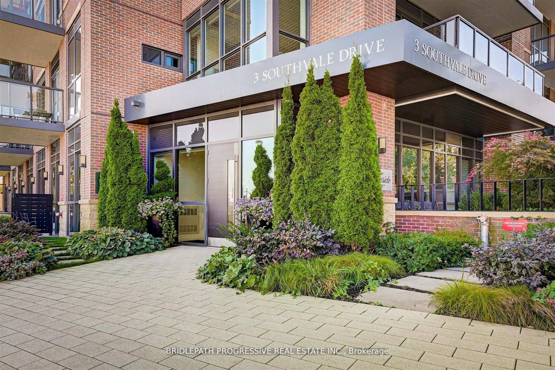 #401 - 3 Southvale Dr, Toronto, ON M4G1G2 | 2 Bedroom 2 Bathroom Condo Apt | Image 2