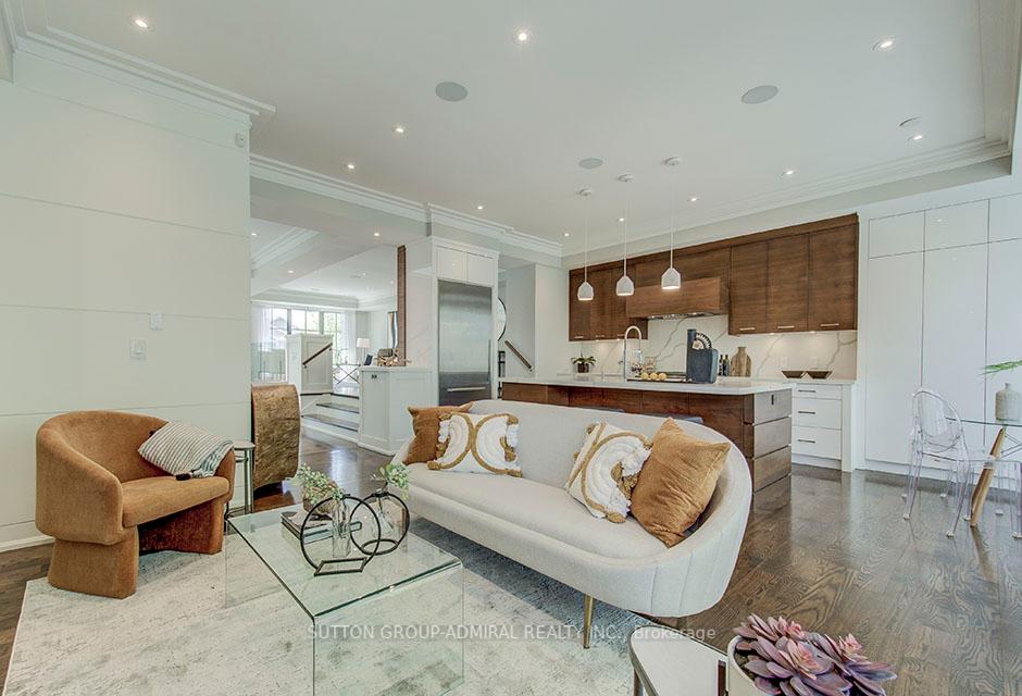 100 Parklea Dr, Toronto, ON M4G2J8 | 4 Bedroom 6 Bathroom Detached House | Image 19