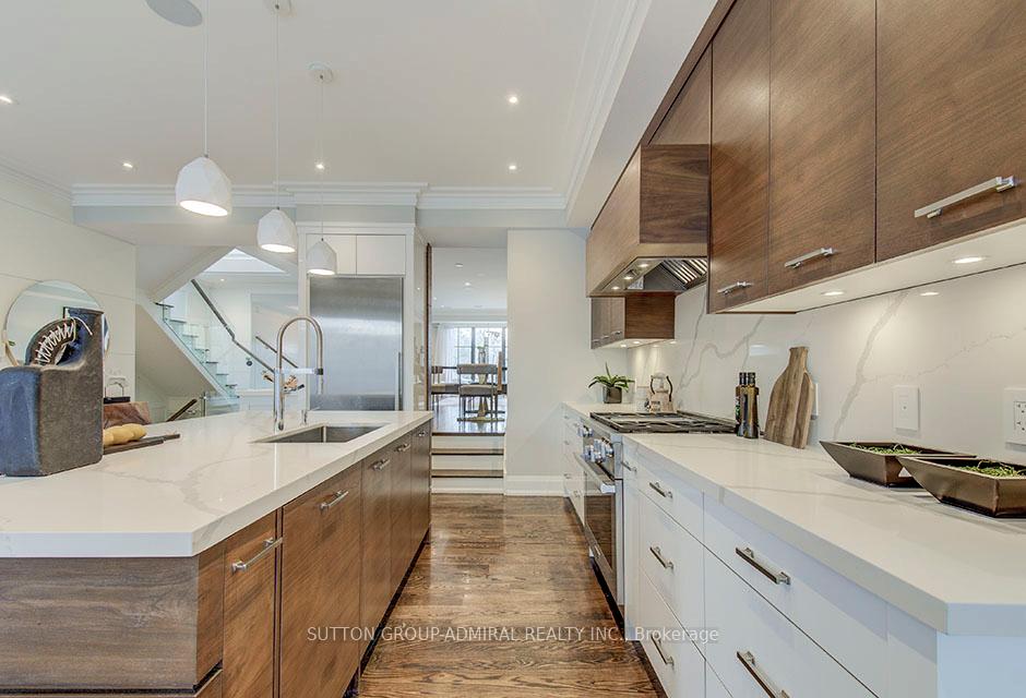 100 Parklea Dr, Toronto, ON M4G2J8 | 4 Bedroom 6 Bathroom Detached House | Image 26