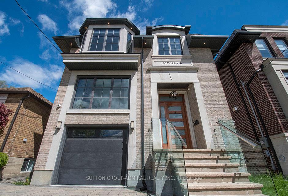 100 Parklea Dr, Toronto, ON M4G2J8 | 4 Bedroom 6 Bathroom Detached House | Image 3