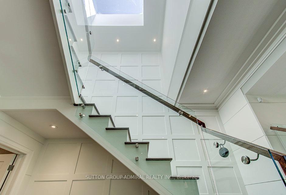 100 Parklea Dr, Toronto, ON M4G2J8 | 4 Bedroom 6 Bathroom Detached House | Image 31