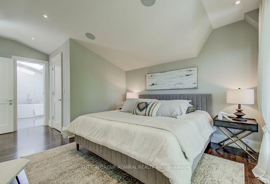 100 Parklea Dr, Toronto, ON M4G2J8 | 4 Bedroom 6 Bathroom Detached House | Image 33