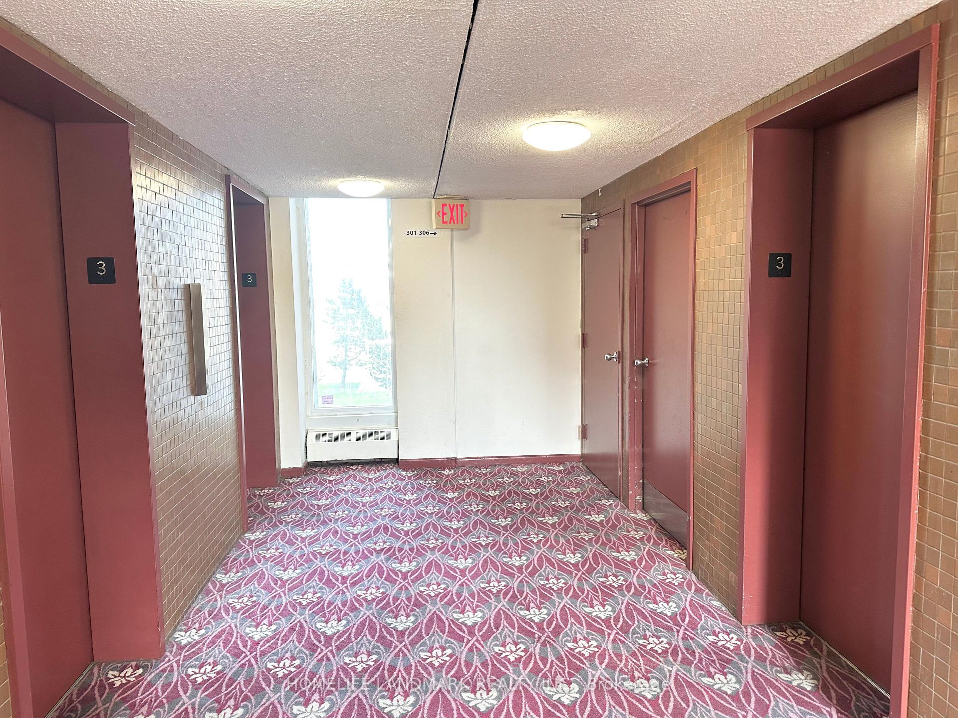 #312 - 100 Leeward Glwy, Toronto, ON M3C2Z1 | 1 Bedroom 1 Bathroom Condo Apt | Image 2