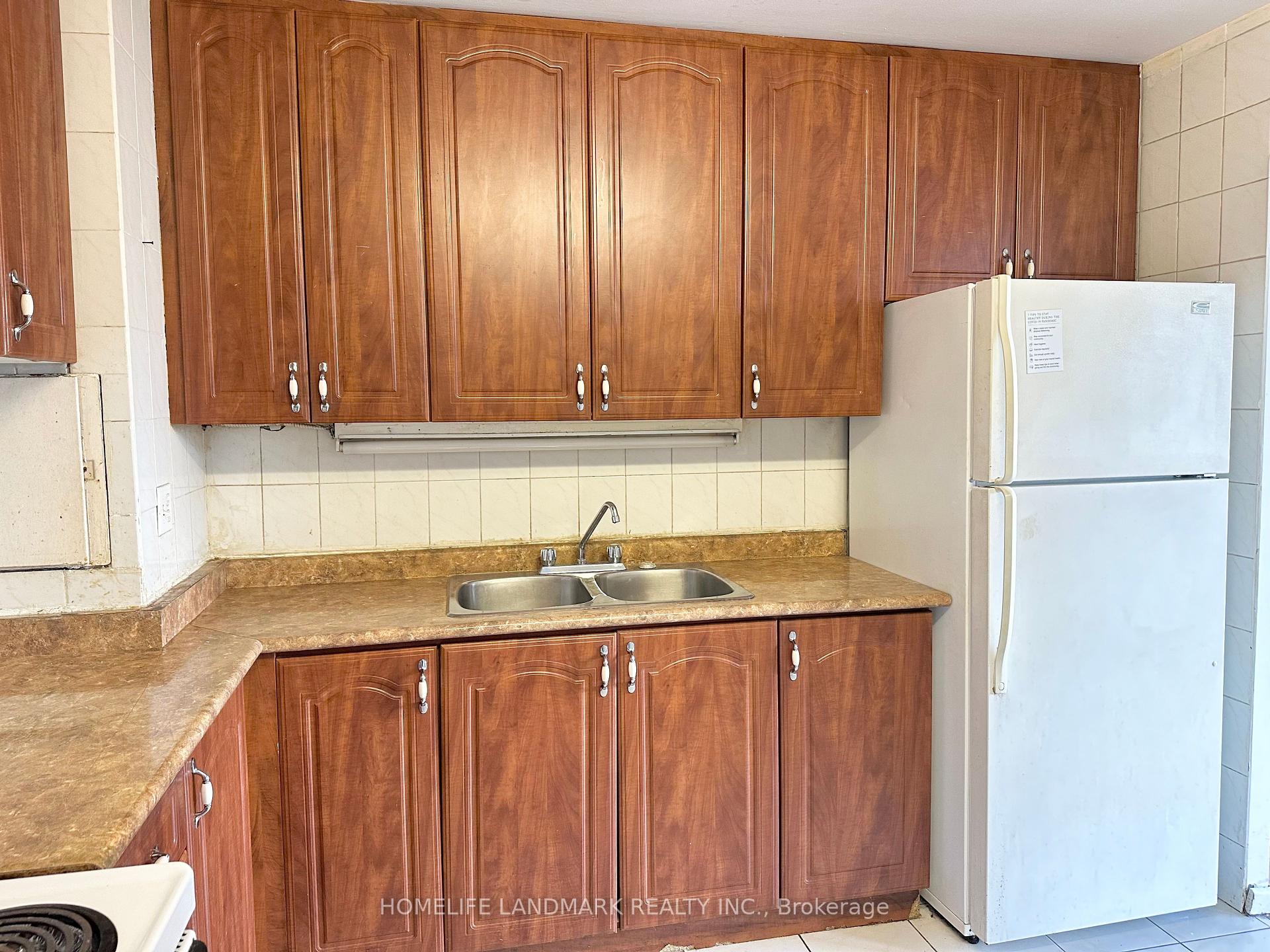 #312 - 100 Leeward Glwy, Toronto, ON M3C2Z1 | 1 Bedroom 1 Bathroom Condo Apt | Image 6