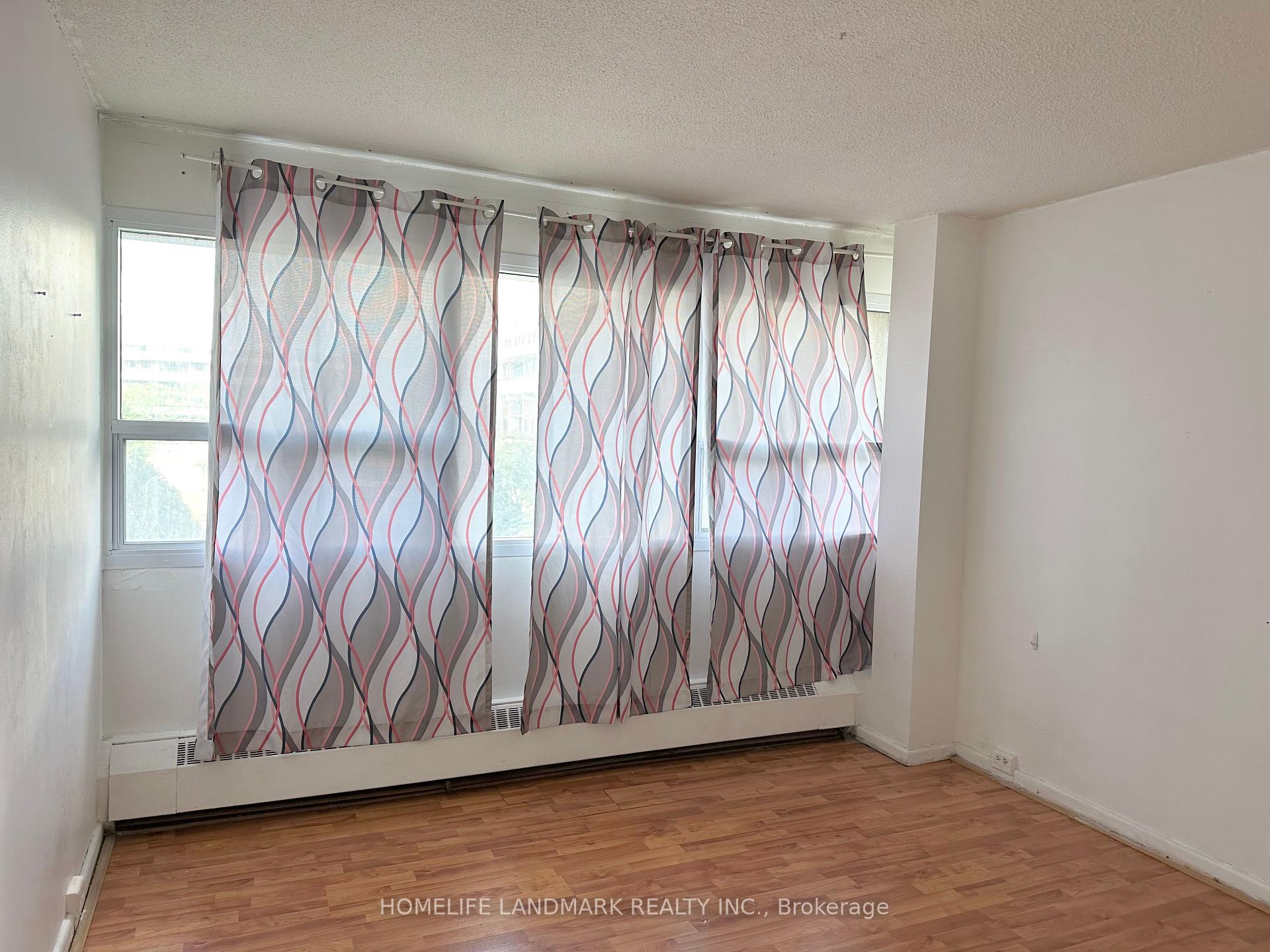 #312 - 100 Leeward Glwy, Toronto, ON M3C2Z1 | 1 Bedroom 1 Bathroom Condo Apt | Image 8