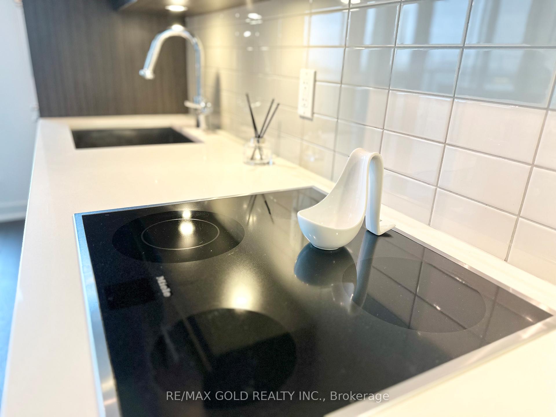 #2310 - 30 Nelson St, Toronto, ON M5V0H5 | 1 Bedroom 1 Bathroom Condo Apt | Image 22