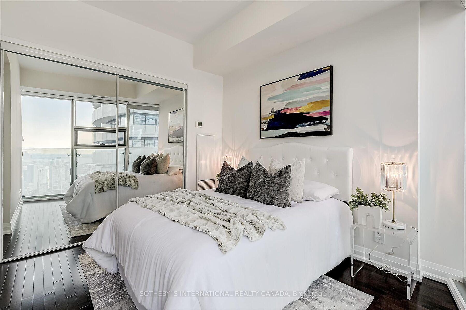 #4706 - 14 York St, Toronto, ON M5J0B1 | 1 Bedroom 1 Bathroom Condo Apt | Image 16