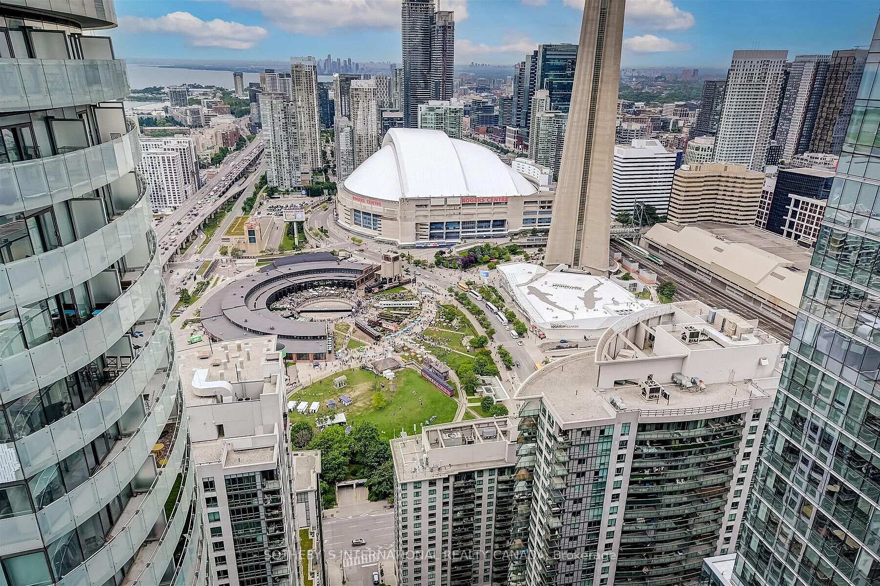 #4706 - 14 York St, Toronto, ON M5J0B1 | 1 Bedroom 1 Bathroom Condo Apt | Image 22