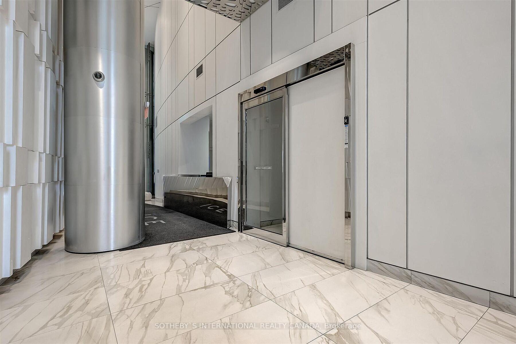 #4706 - 14 York St, Toronto, ON M5J0B1 | 1 Bedroom 1 Bathroom Condo Apt | Image 3