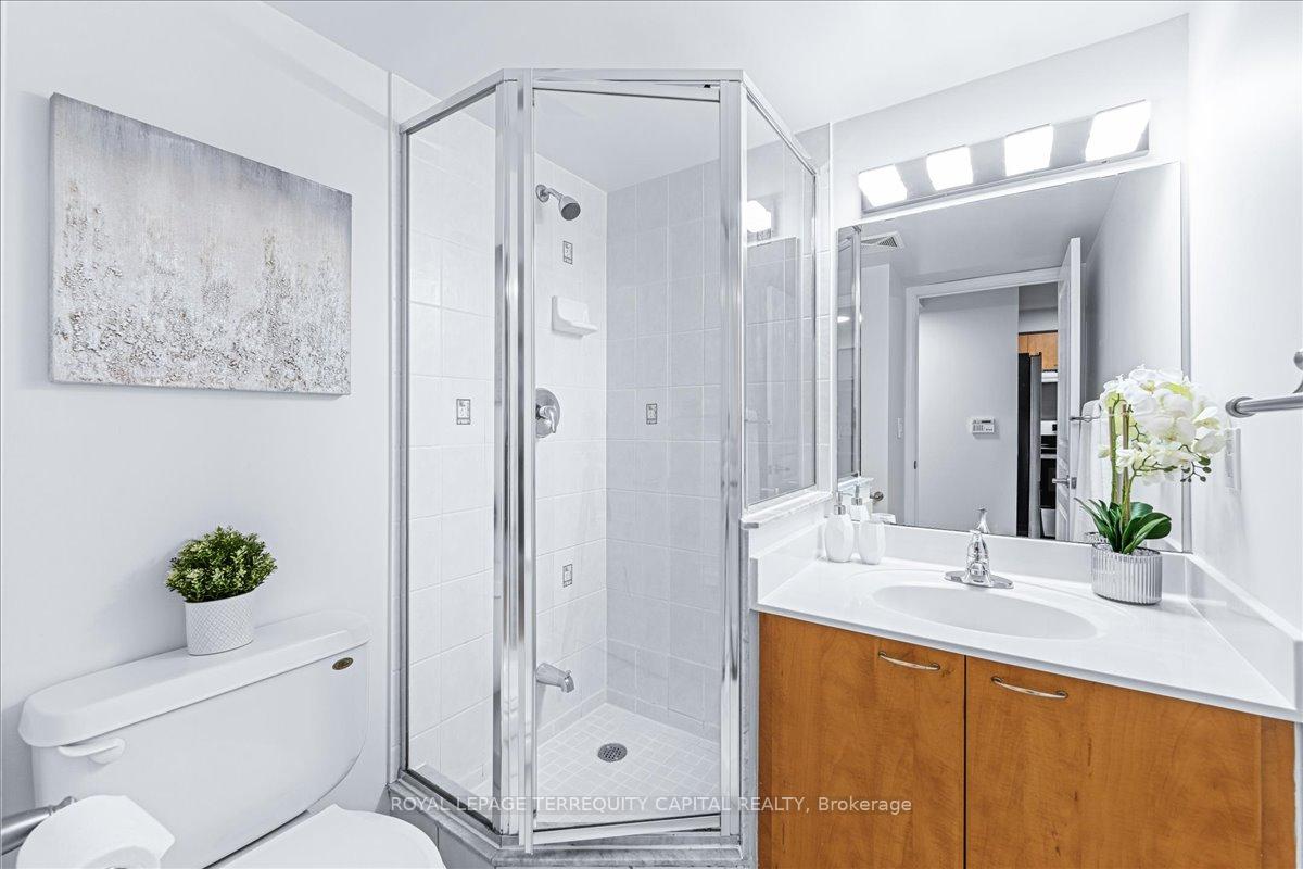 #205 - 503 Beecroft Rd, Toronto, ON M2N0A2 | 2 Bedroom 2 Bathroom Condo Apt | Image 10