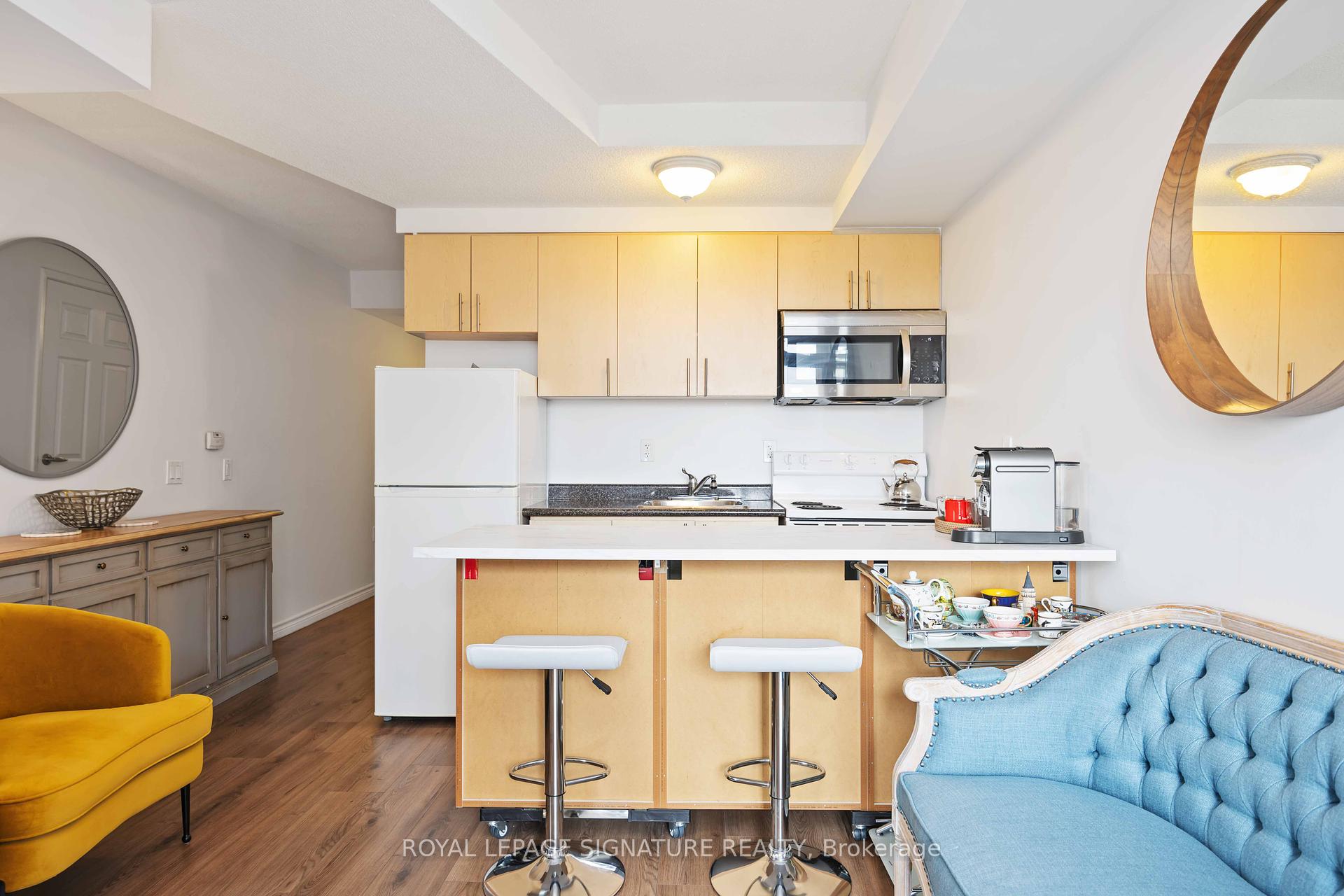 #703 - 15 Maplewood Ave, Toronto, ON M6C4B4 | 1 Bedroom 1 Bathroom Condo Apt | Image 17