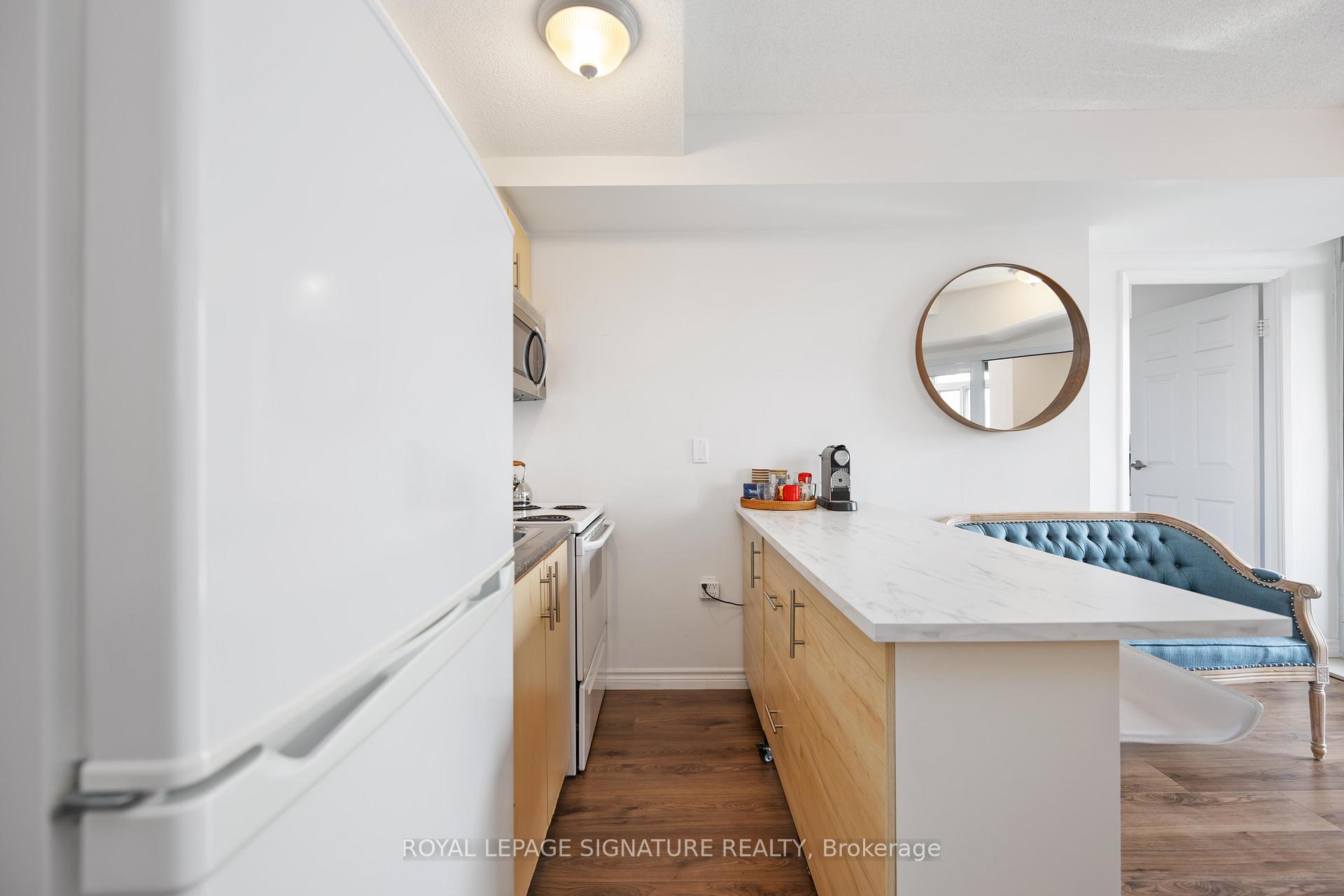 #703 - 15 Maplewood Ave, Toronto, ON M6C4B4 | 1 Bedroom 1 Bathroom Condo Apt | Image 8