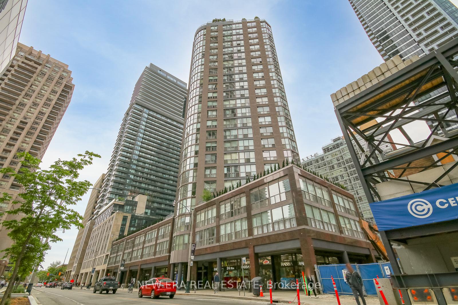 #1109 - 24 Wellesley St W, Toronto, ON M4Y2X6 | 1 Bedroom 1 Bathroom Condo Apt | Image 1
