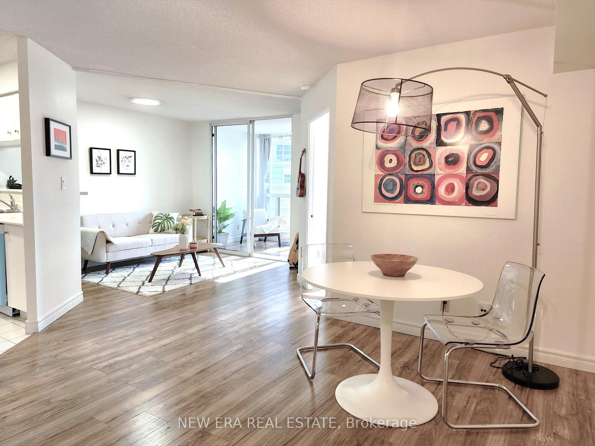 #1109 - 24 Wellesley St W, Toronto, ON M4Y2X6 | 1 Bedroom 1 Bathroom Condo Apt | Image 2
