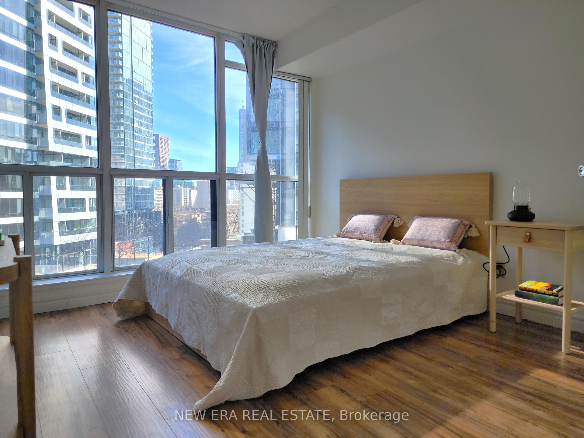 #1109 - 24 Wellesley St W, Toronto, ON M4Y2X6 | 1 Bedroom 1 Bathroom Condo Apt | Image 4