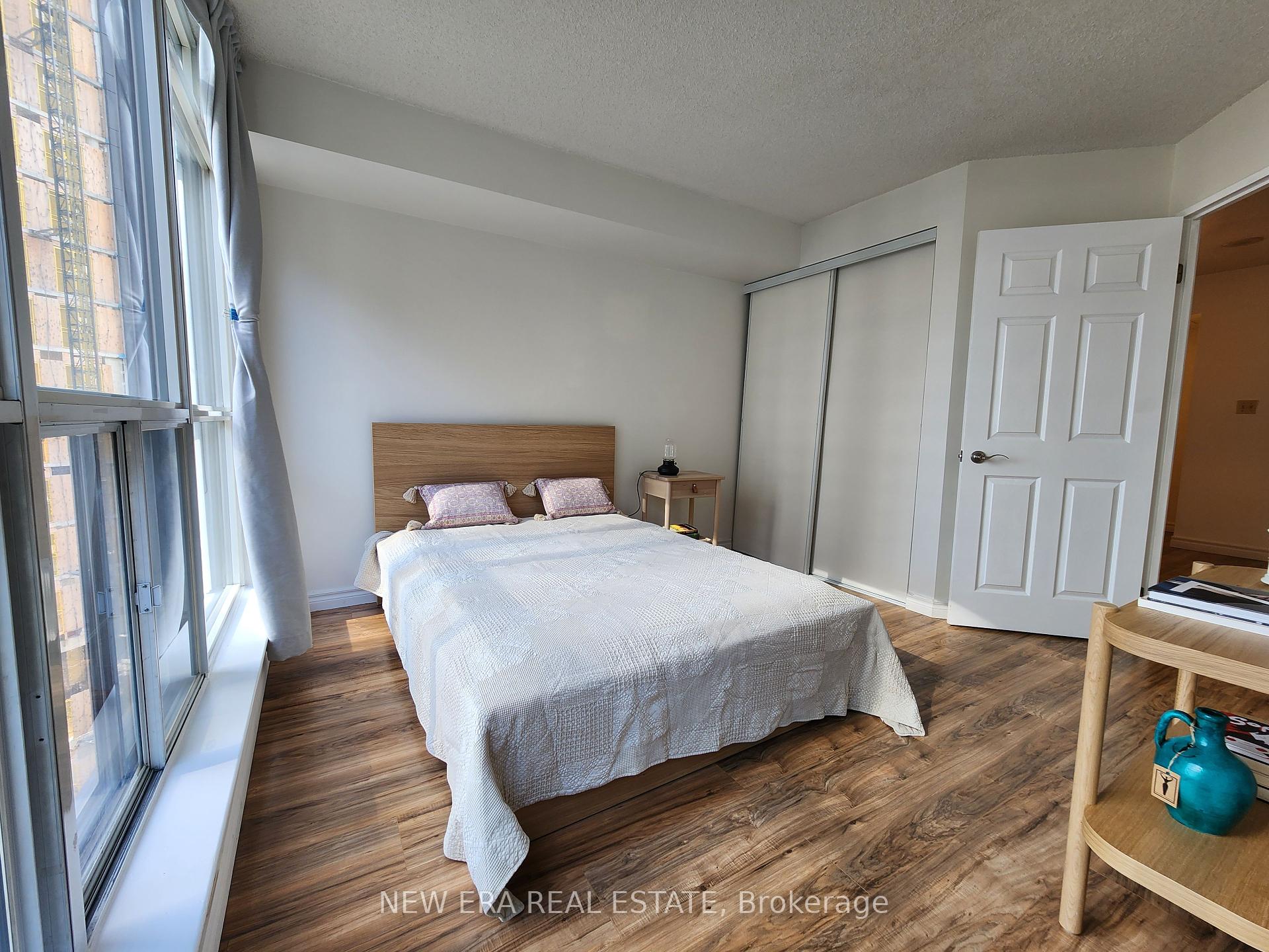 #1109 - 24 Wellesley St W, Toronto, ON M4Y2X6 | 1 Bedroom 1 Bathroom Condo Apt | Image 6