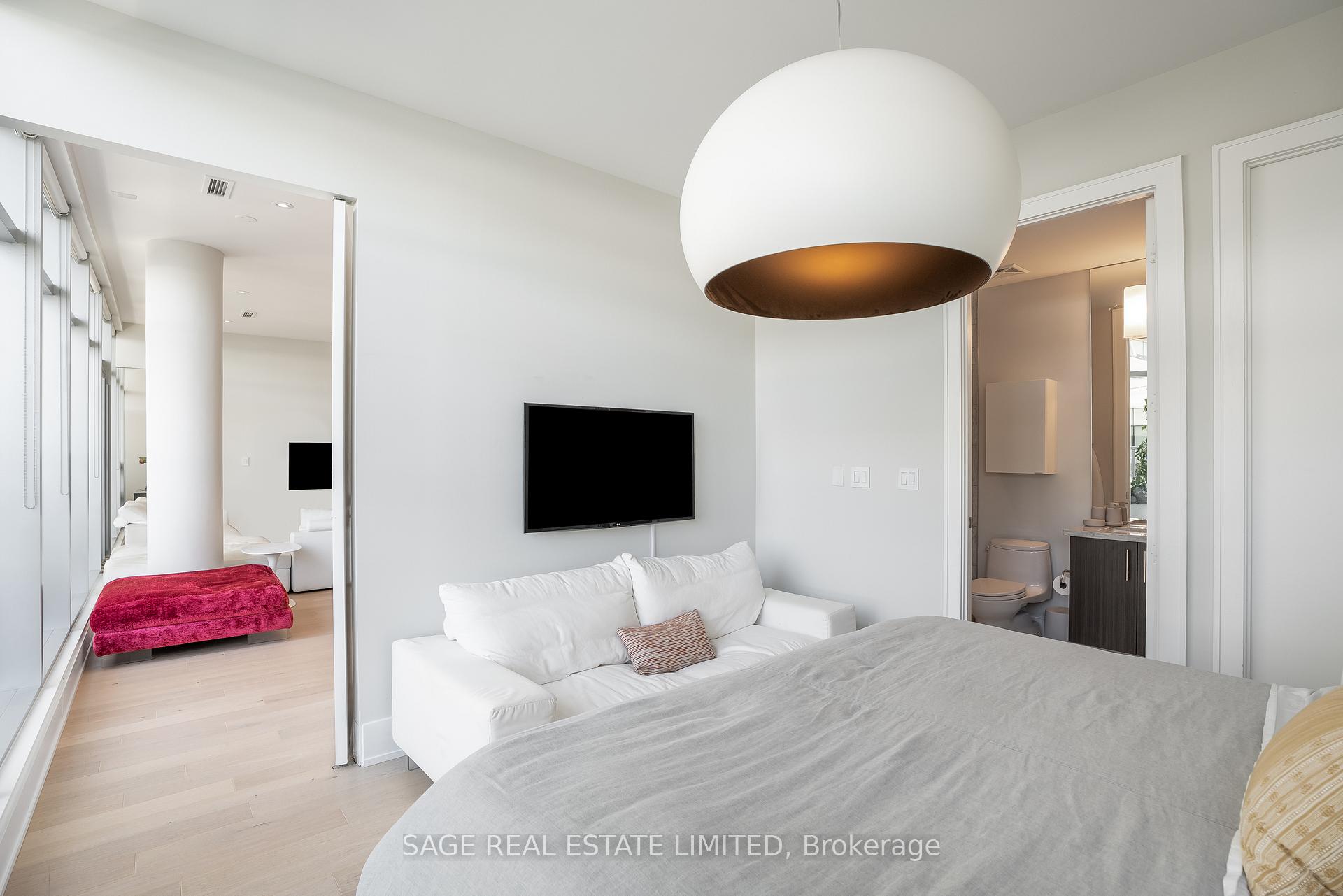#1124 - 39 Queens Quay E, Toronto, ON M5E0A1 | 2 Bedroom 2 Bathroom Condo Apt | Image 13