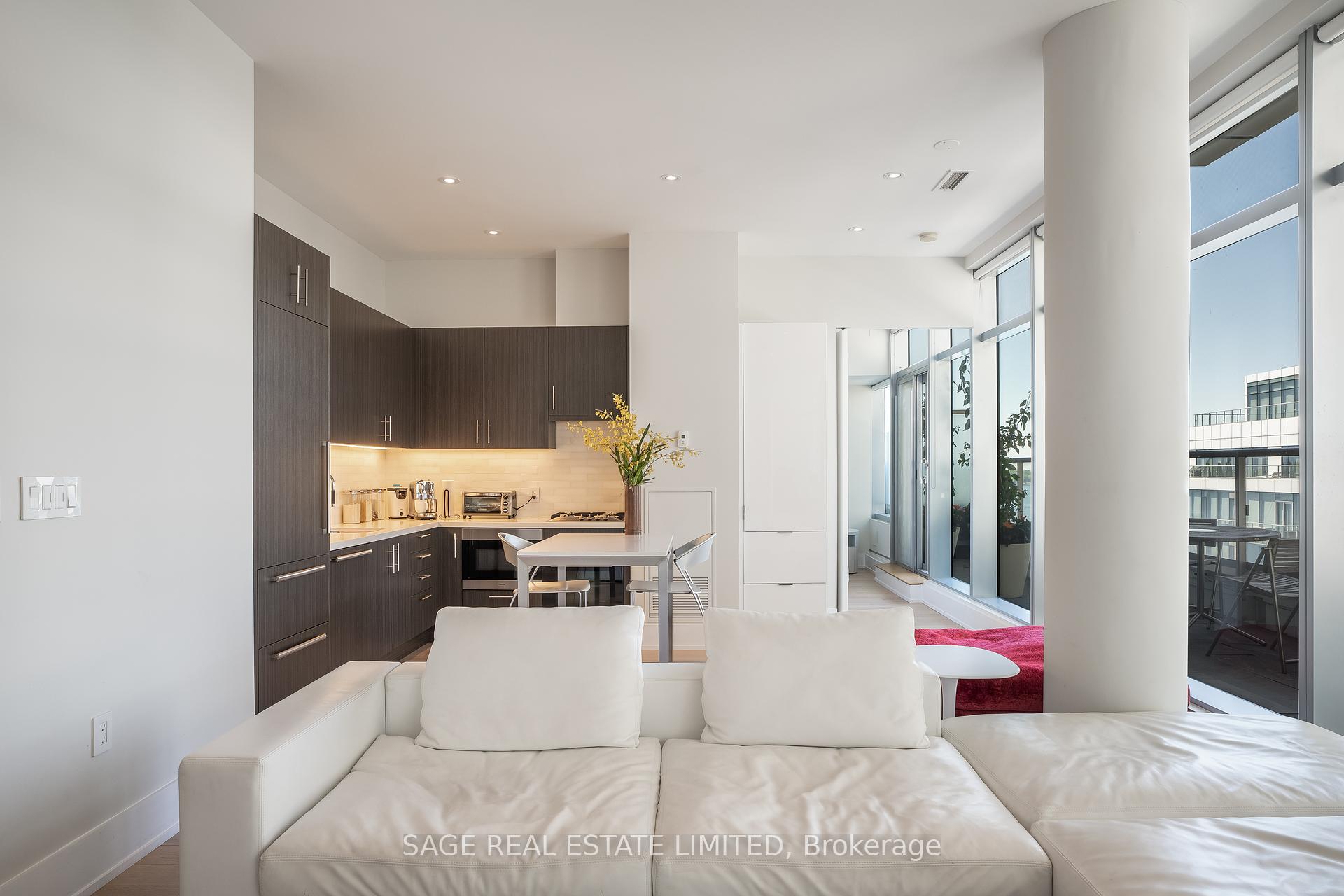 #1124 - 39 Queens Quay E, Toronto, ON M5E0A1 | 2 Bedroom 2 Bathroom Condo Apt | Image 2