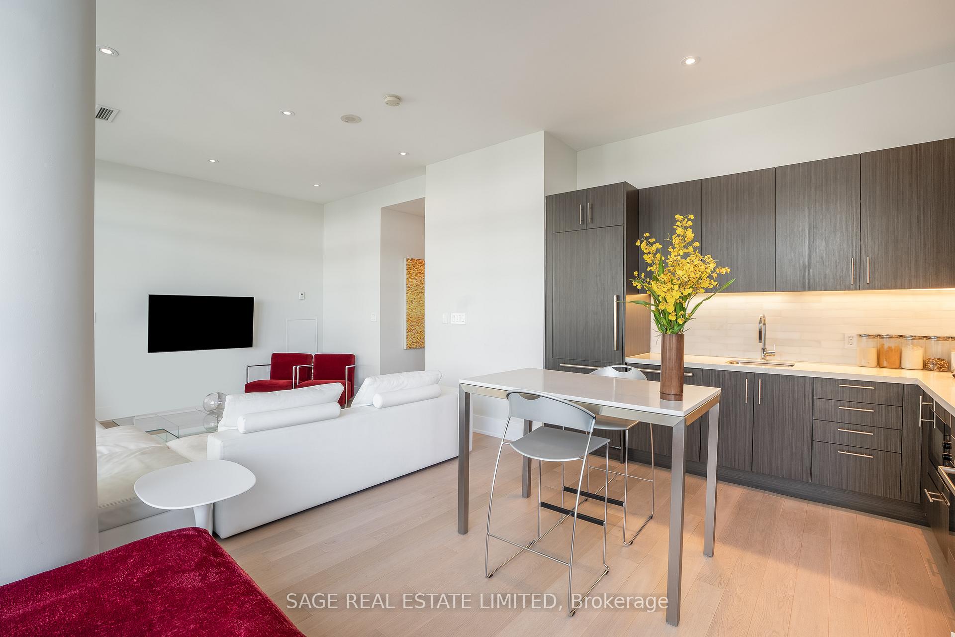 #1124 - 39 Queens Quay E, Toronto, ON M5E0A1 | 2 Bedroom 2 Bathroom Condo Apt | Image 3