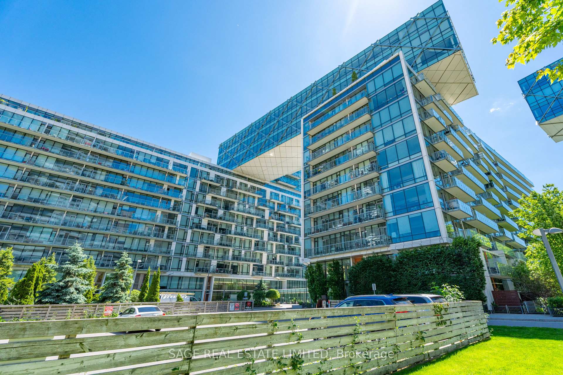 #1124 - 39 Queens Quay E, Toronto, ON M5E0A1 | 2 Bedroom 2 Bathroom Condo Apt | Image 37