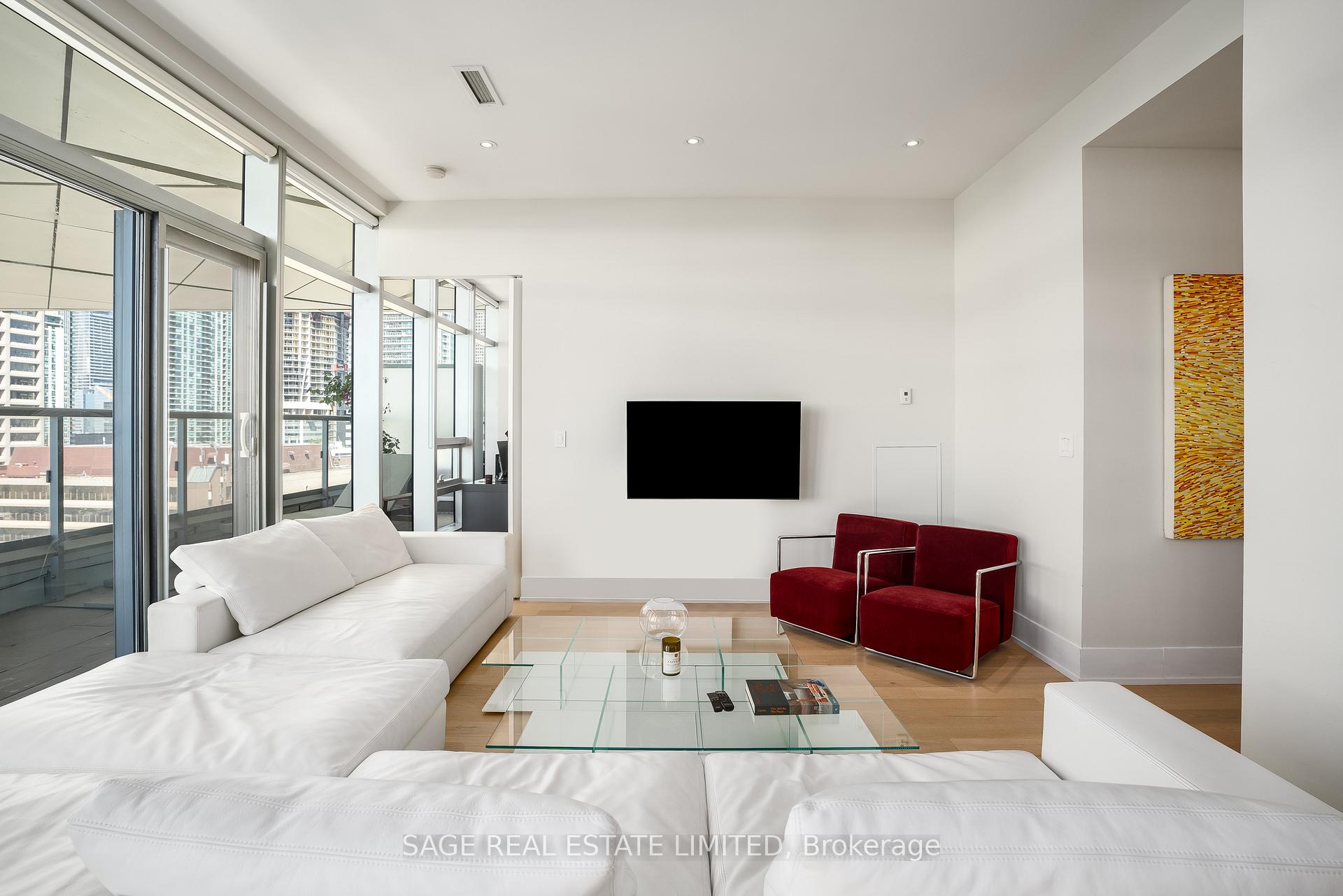 #1124 - 39 Queens Quay E, Toronto, ON M5E0A1 | 2 Bedroom 2 Bathroom Condo Apt | Image 4