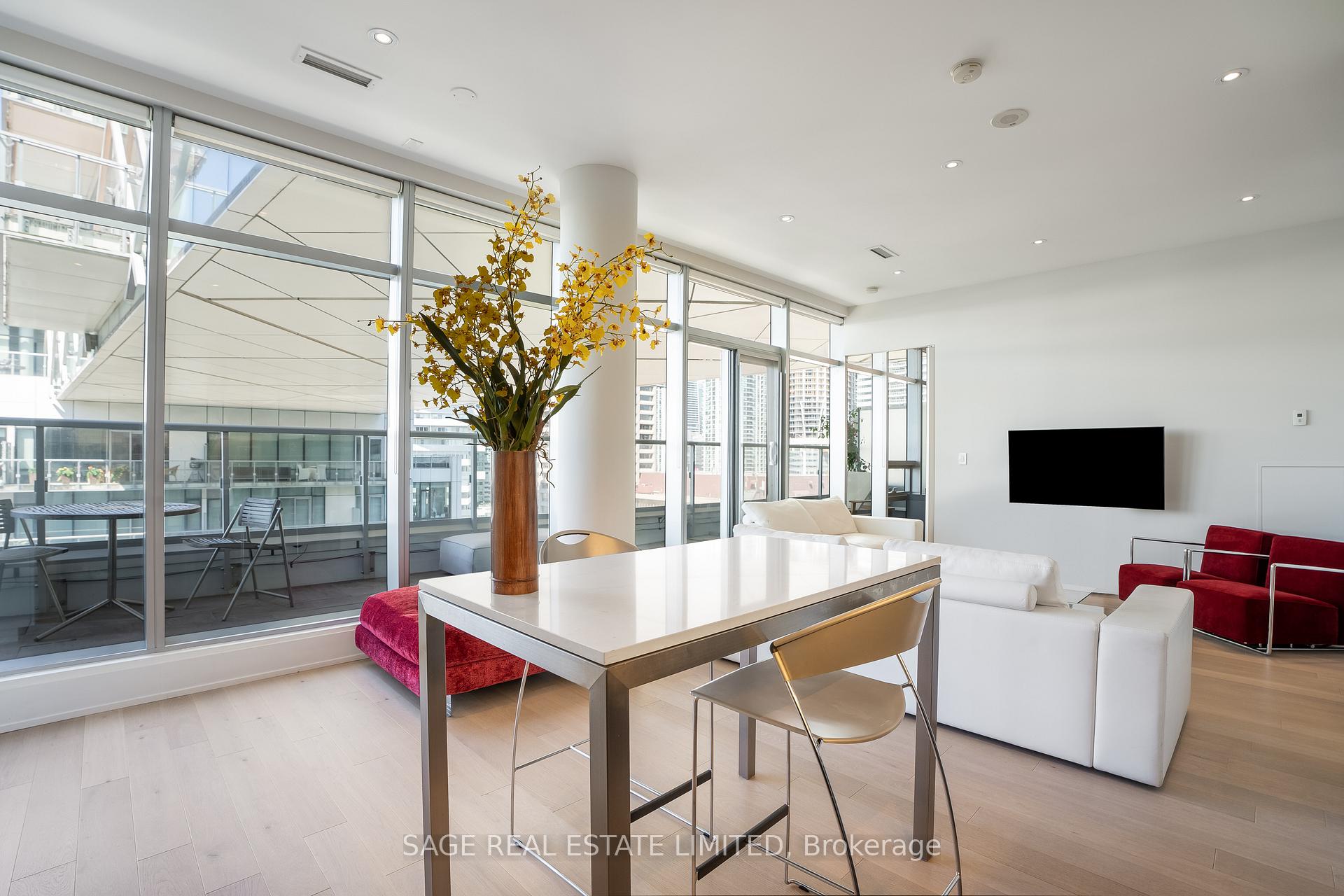 #1124 - 39 Queens Quay E, Toronto, ON M5E0A1 | 2 Bedroom 2 Bathroom Condo Apt | Image 5