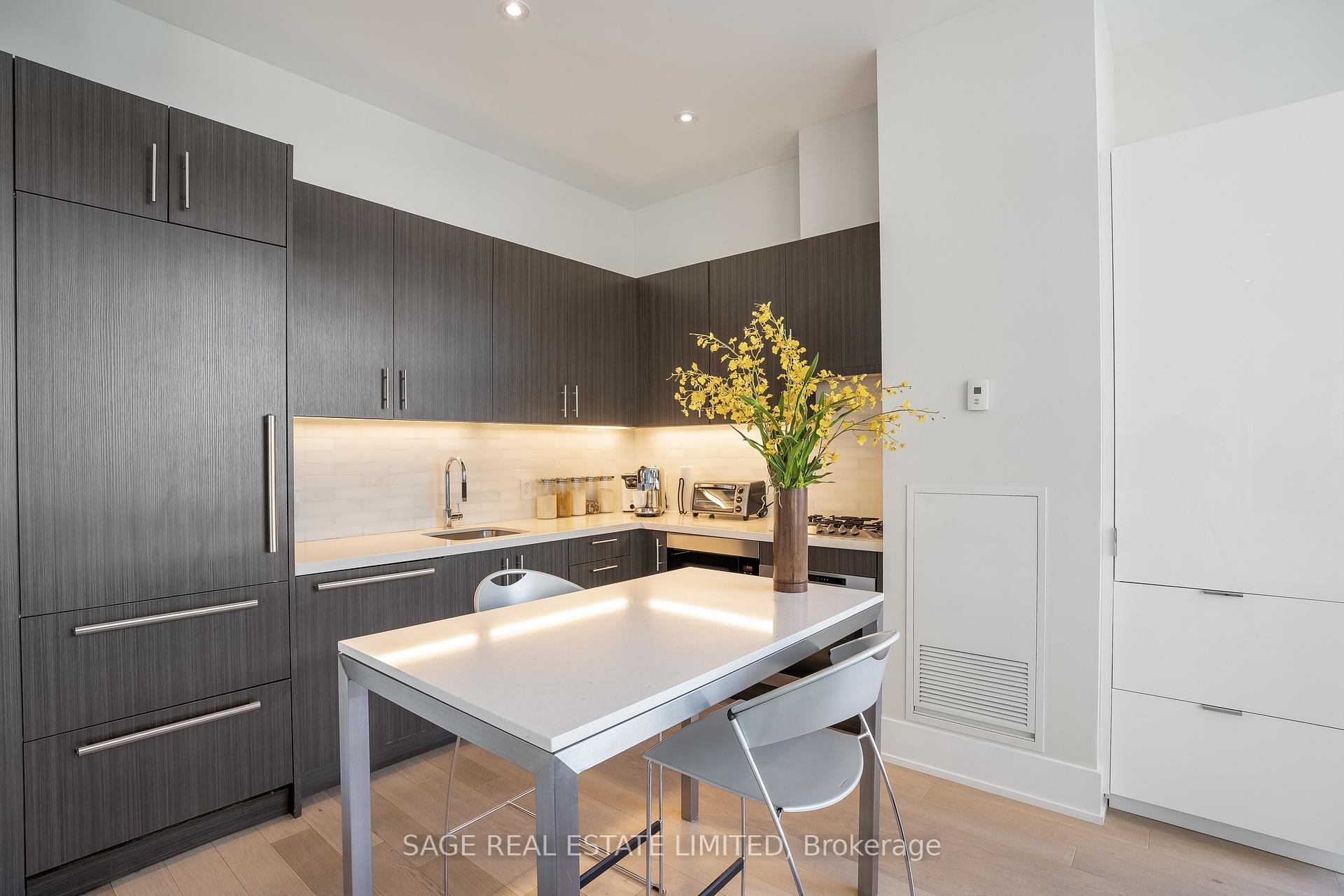 #1124 - 39 Queens Quay E, Toronto, ON M5E0A1 | 2 Bedroom 2 Bathroom Condo Apt | Image 8