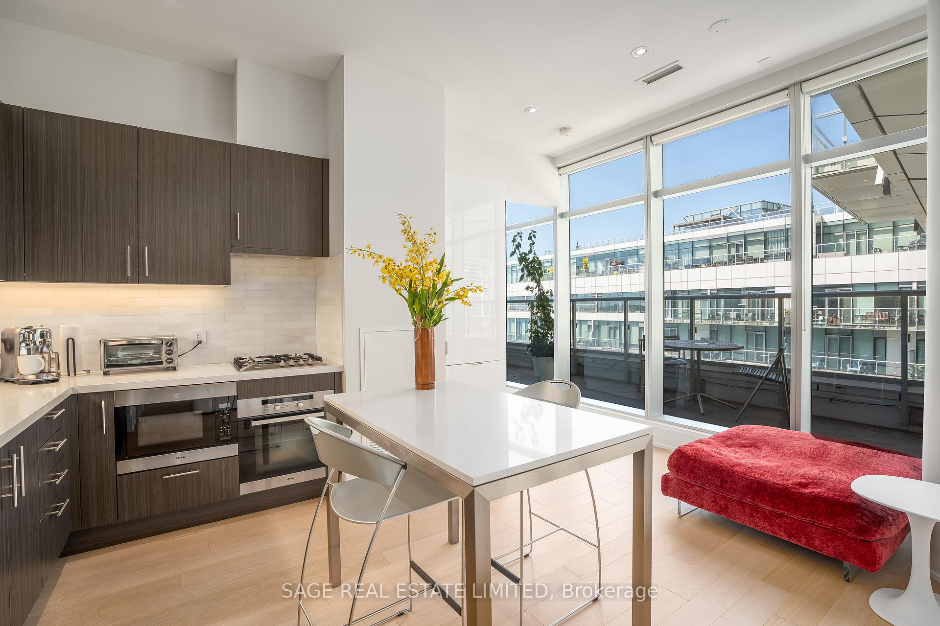 #1124 - 39 Queens Quay E, Toronto, ON M5E0A1 | 2 Bedroom 2 Bathroom Condo Apt | Image 9
