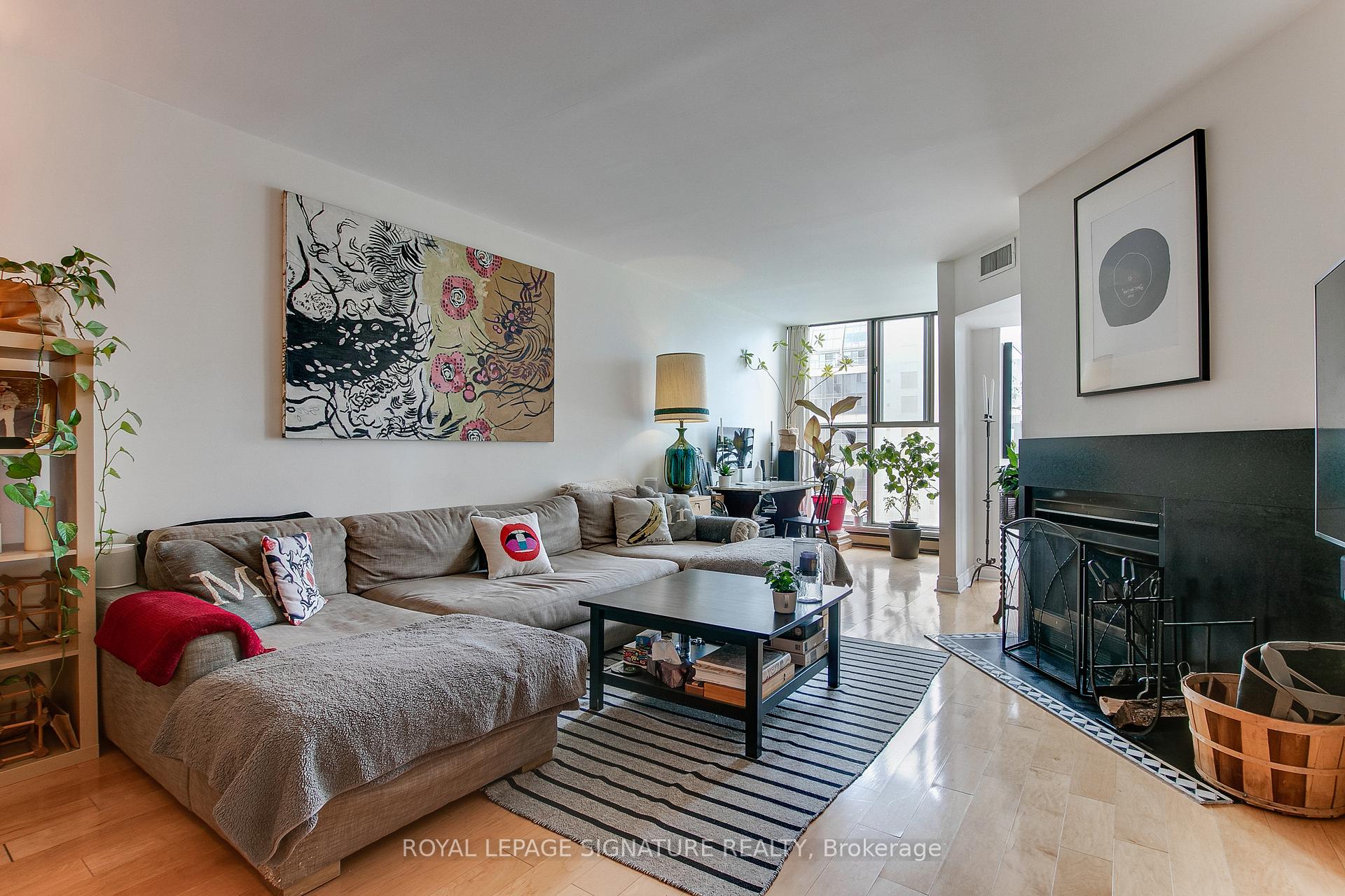 #919 - 65 Scadding Ave, Toronto, ON M5A4L1 | 2 Bedroom 2 Bathroom Condo Apt | Image 14