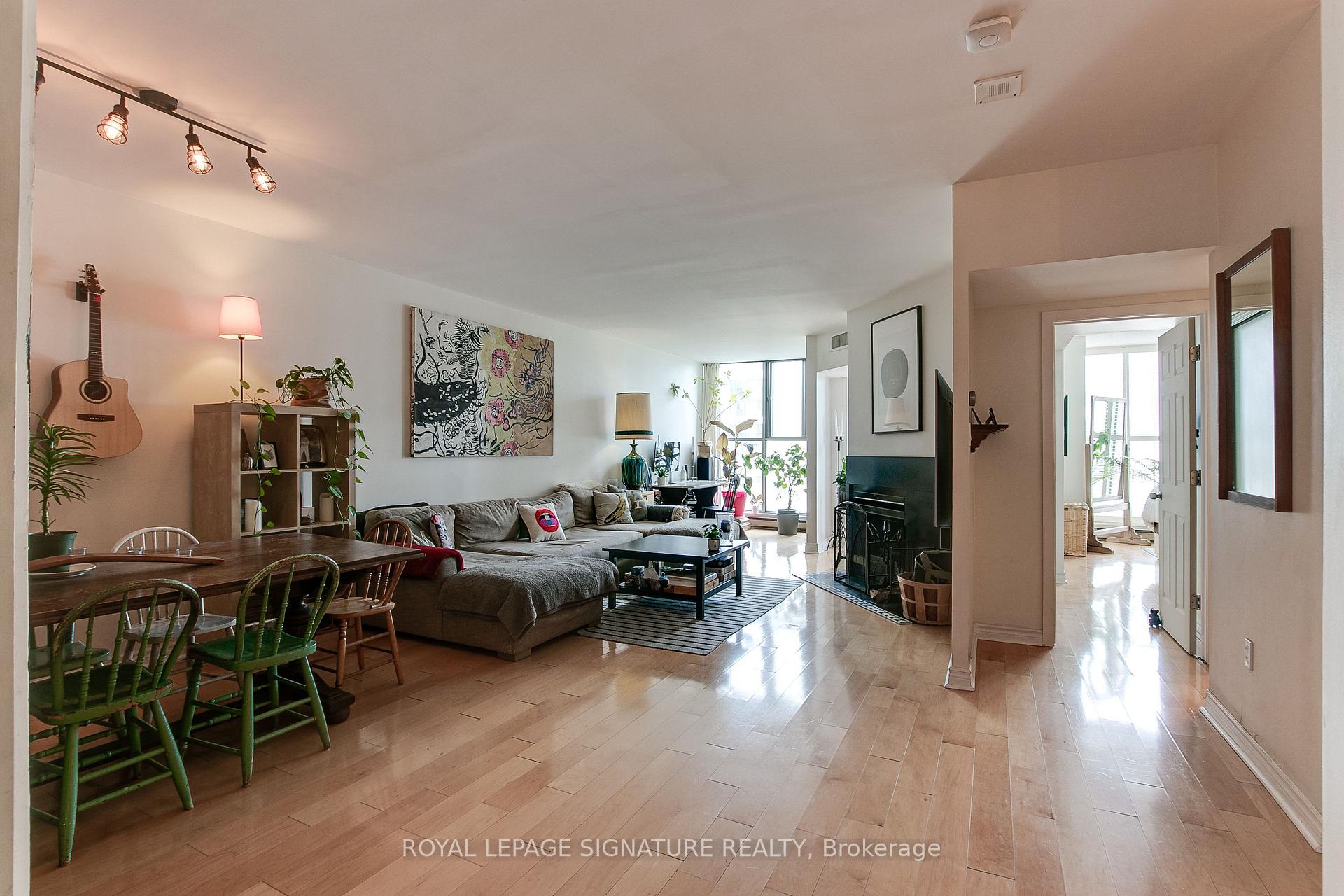 #919 - 65 Scadding Ave, Toronto, ON M5A4L1 | 2 Bedroom 2 Bathroom Condo Apt | Image 21