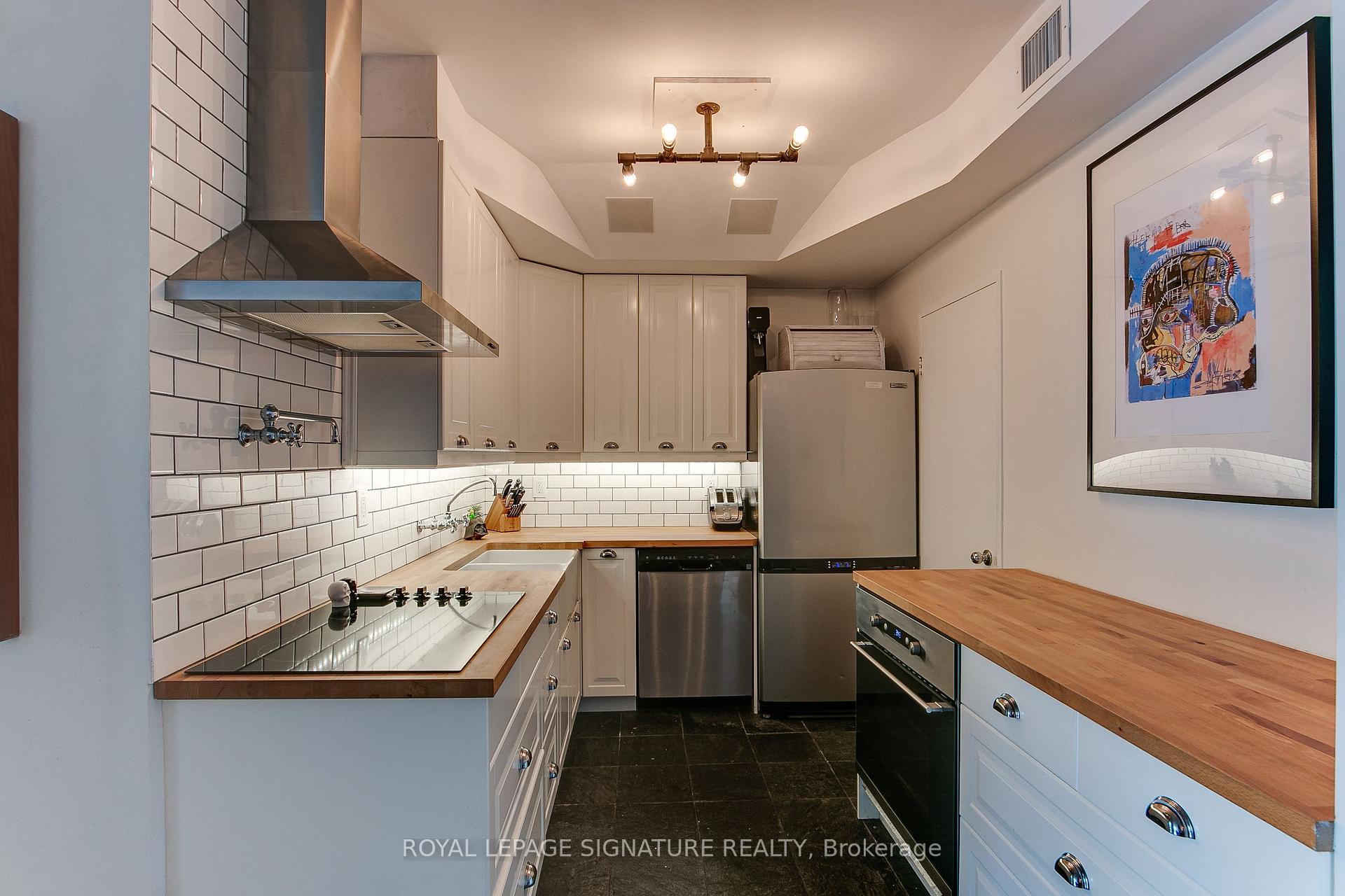 #919 - 65 Scadding Ave, Toronto, ON M5A4L1 | 2 Bedroom 2 Bathroom Condo Apt | Image 7