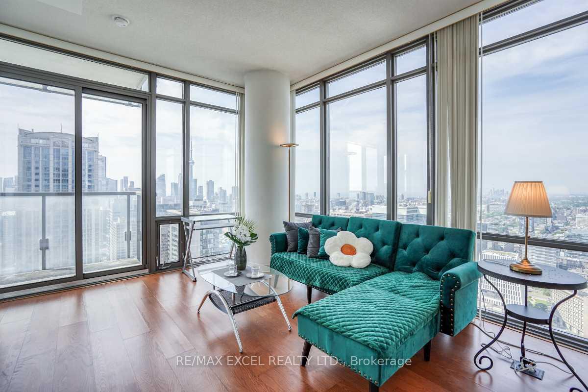 #4103 - 38 Grenville St, Toronto, ON M4Y1A5 | 2 Bedroom 2 Bathroom Condo Apt | Image 10