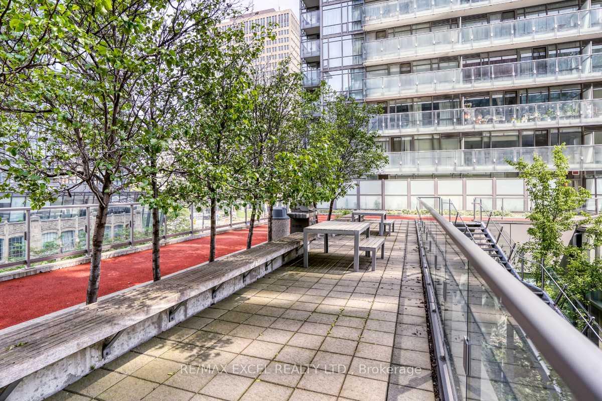 #4103 - 38 Grenville St, Toronto, ON M4Y1A5 | 2 Bedroom 2 Bathroom Condo Apt | Image 22