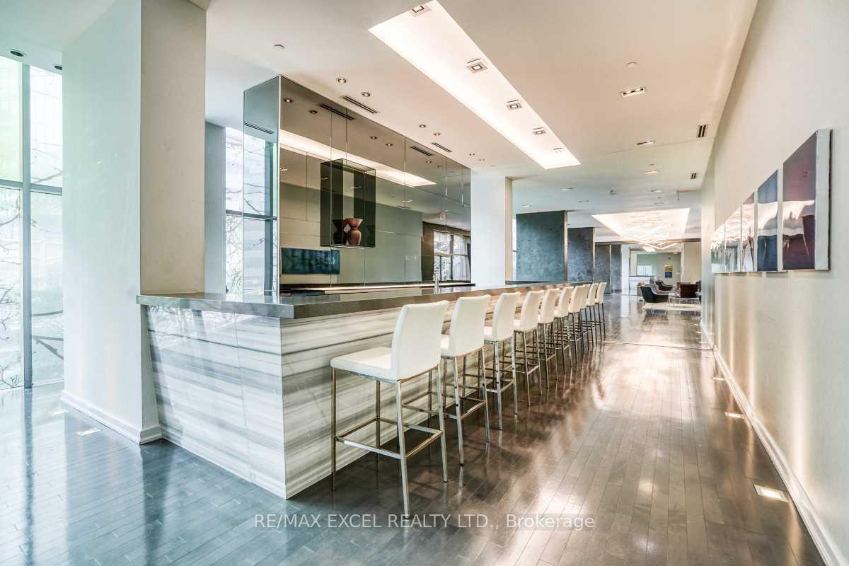 #4103 - 38 Grenville St, Toronto, ON M4Y1A5 | 2 Bedroom 2 Bathroom Condo Apt | Image 28