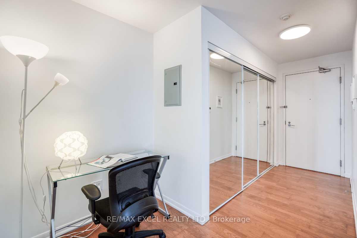 #4103 - 38 Grenville St, Toronto, ON M4Y1A5 | 2 Bedroom 2 Bathroom Condo Apt | Image 3