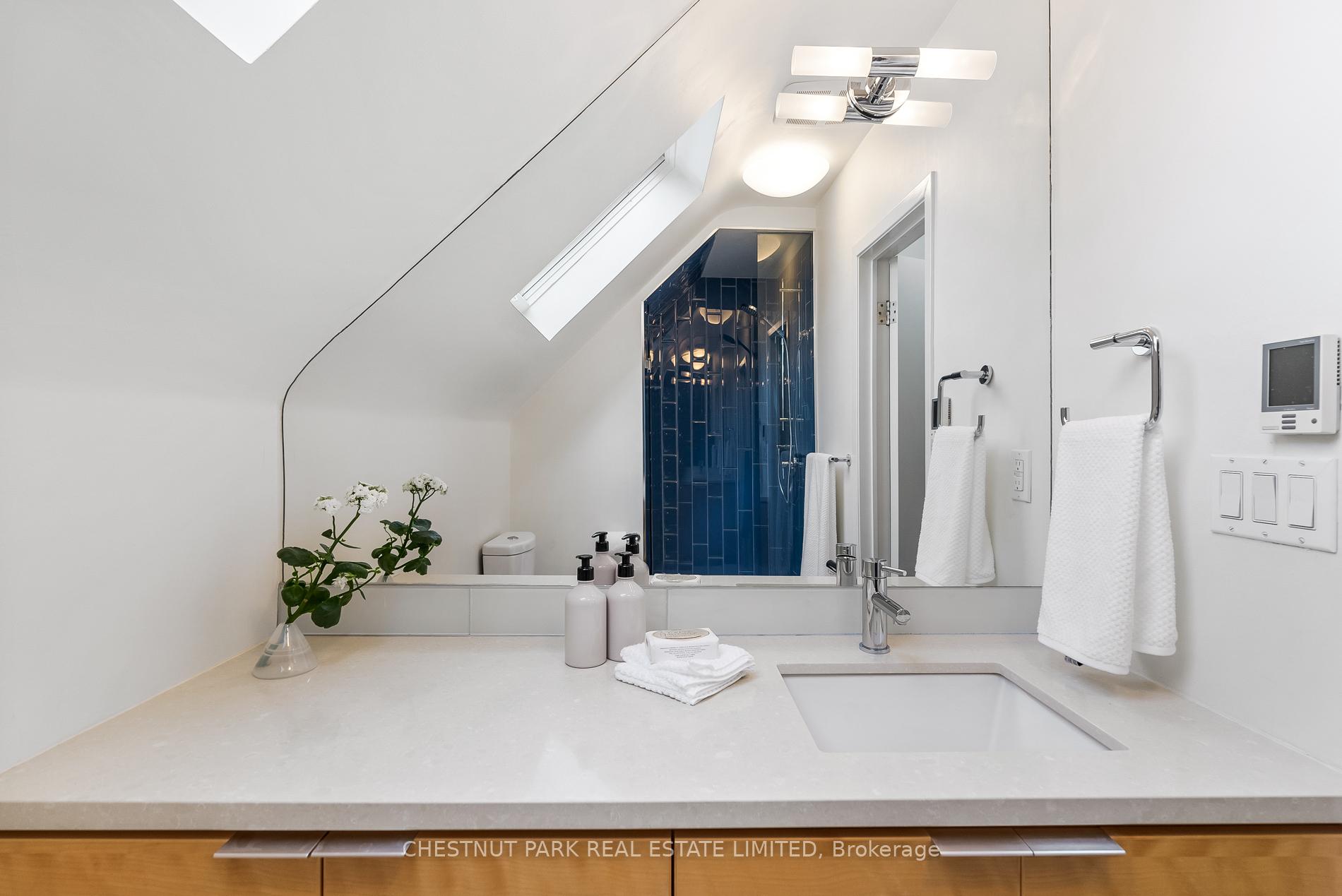 58 Summerhill Gdns, Toronto, ON M4T1B4 | 4 Bedroom 4 Bathroom Detached House | Image 34