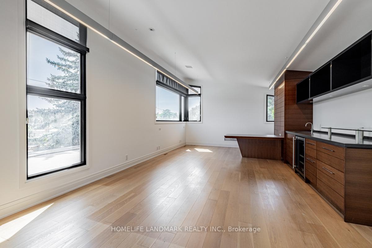 4 Royal Oak Dr, Toronto, ON M3C2M2 | 4 Bedroom 9 Bathroom Detached House | Image 15