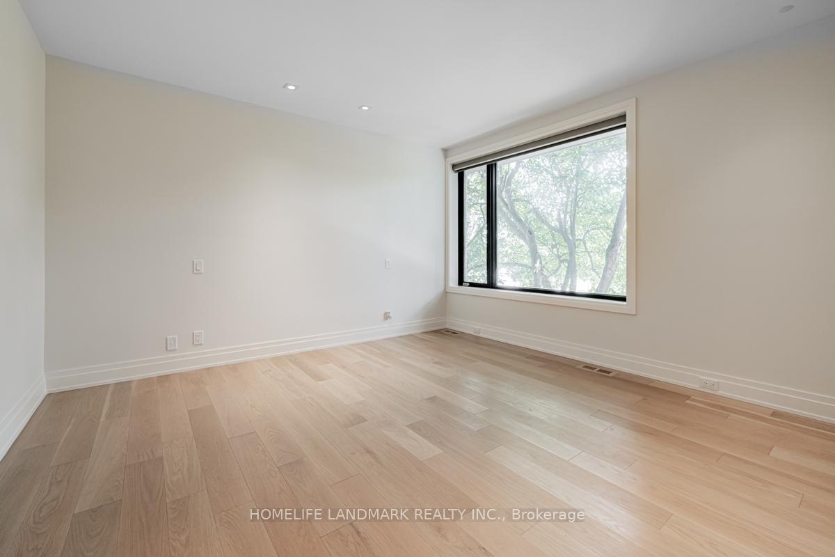 4 Royal Oak Dr, Toronto, ON M3C2M2 | 4 Bedroom 9 Bathroom Detached House | Image 9