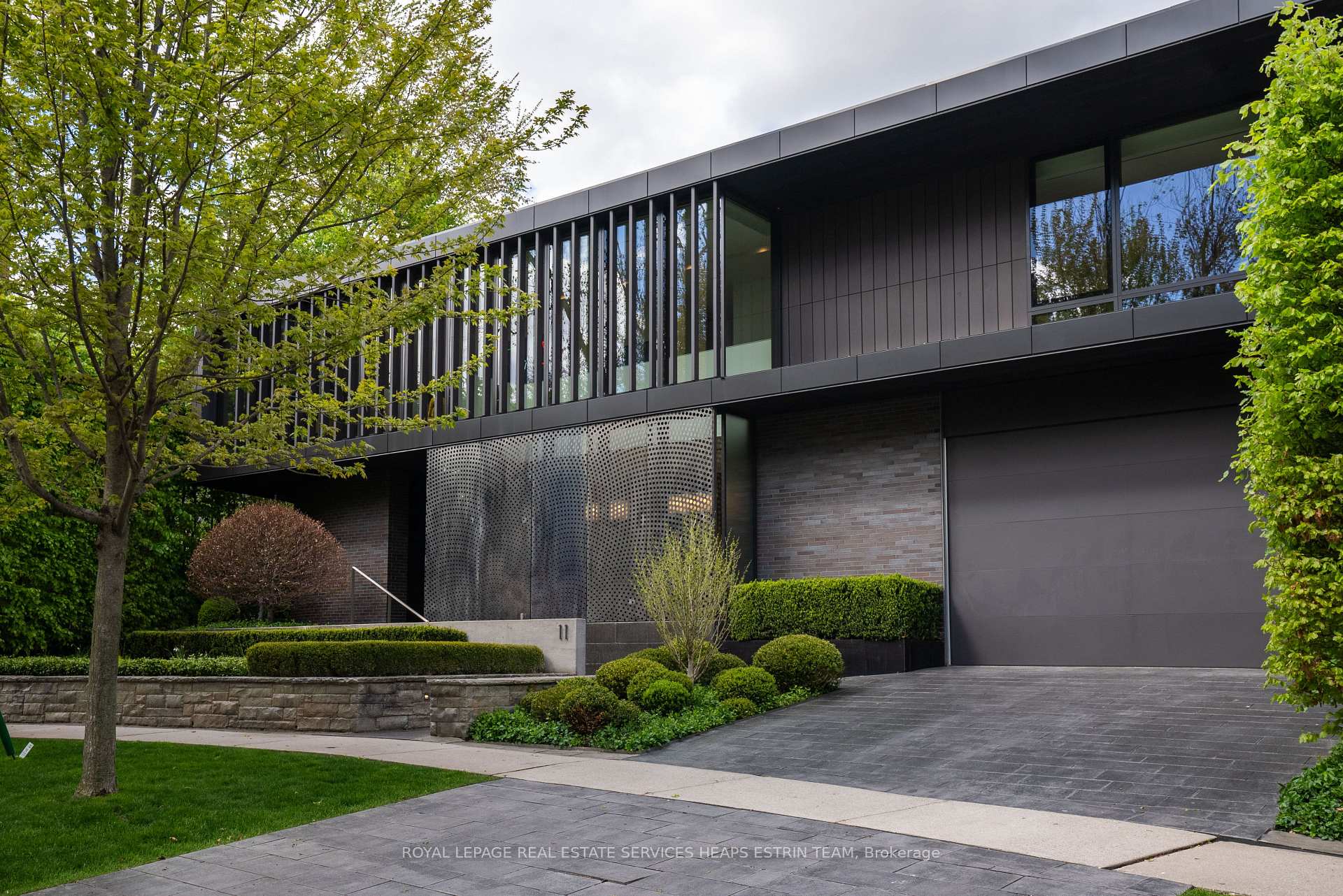 11 Thornwood Rd, Toronto, ON M4W2R8 | 4 Bedroom 8 Bathroom Detached House | Image 1