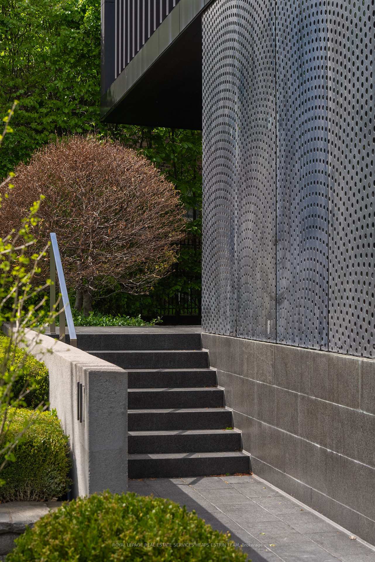 11 Thornwood Rd, Toronto, ON M4W2R8 | 4 Bedroom 8 Bathroom Detached House | Image 3