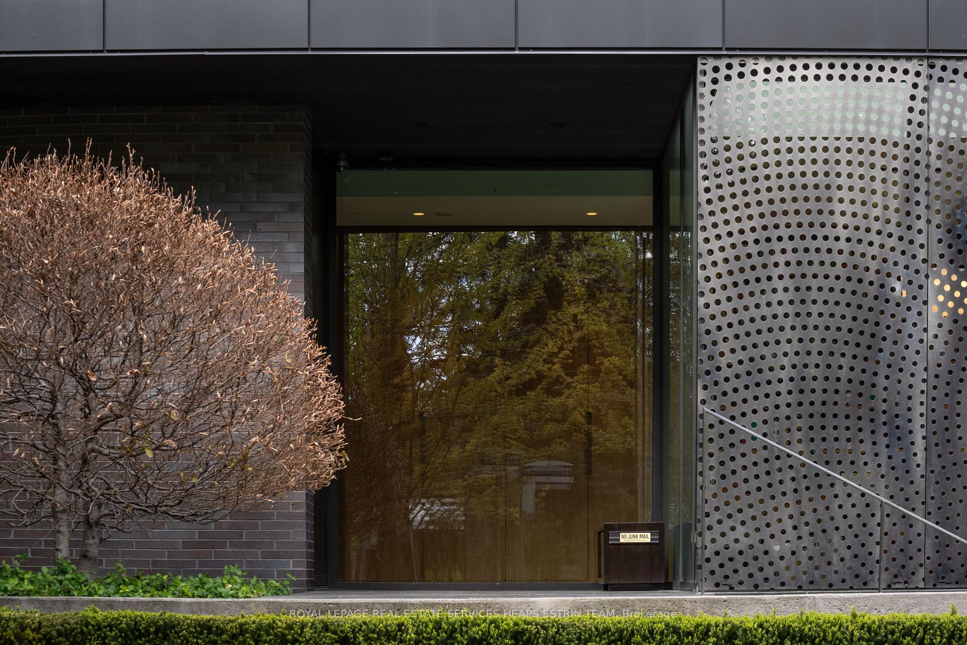 11 Thornwood Rd, Toronto, ON M4W2R8 | 4 Bedroom 8 Bathroom Detached House | Image 4