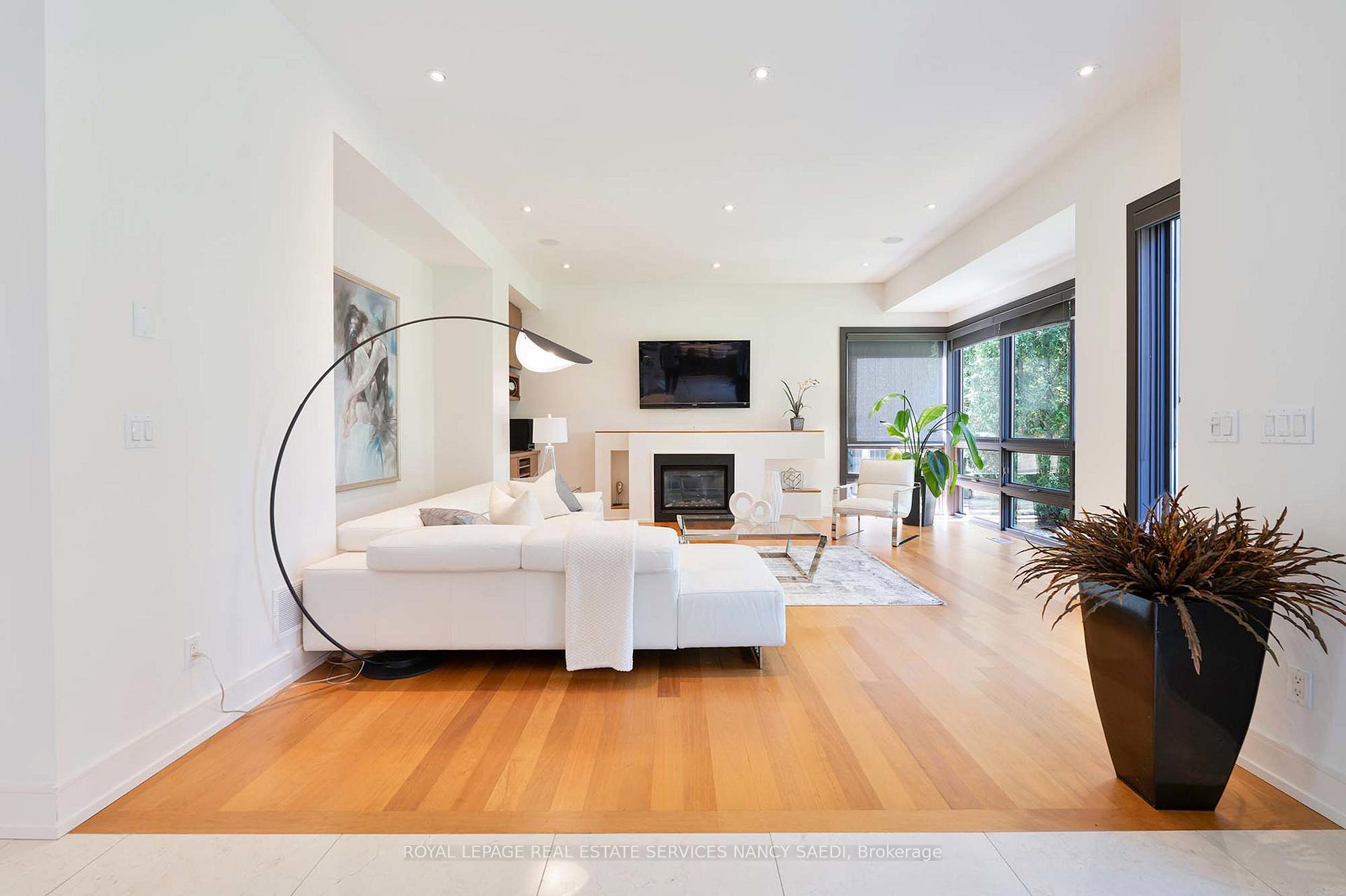 12 York Rd, Toronto, ON M2L1H5 | 4 Bedroom 5 Bathroom Detached House | Image 11