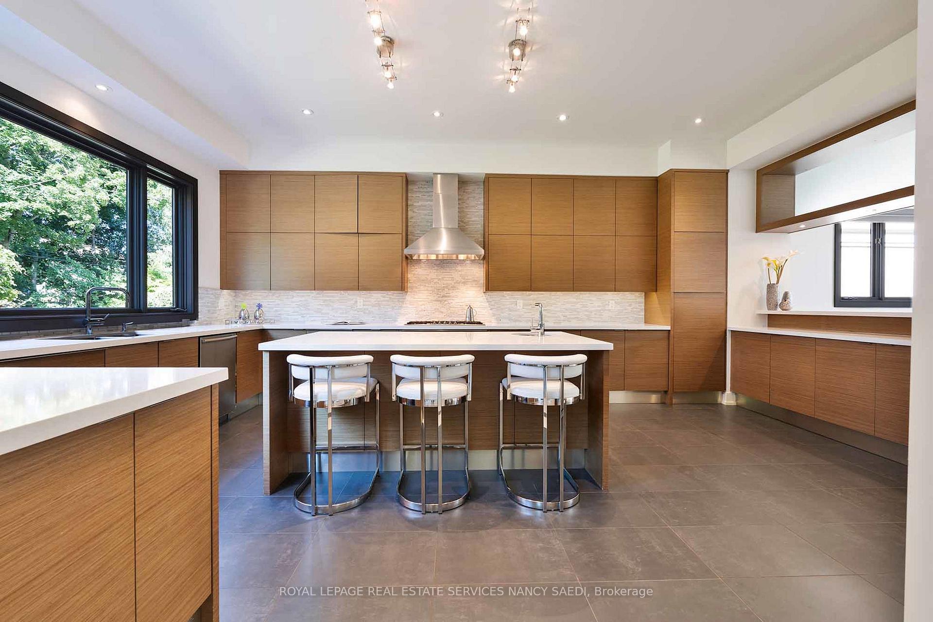 12 York Rd, Toronto, ON M2L1H5 | 4 Bedroom 5 Bathroom Detached House | Image 16