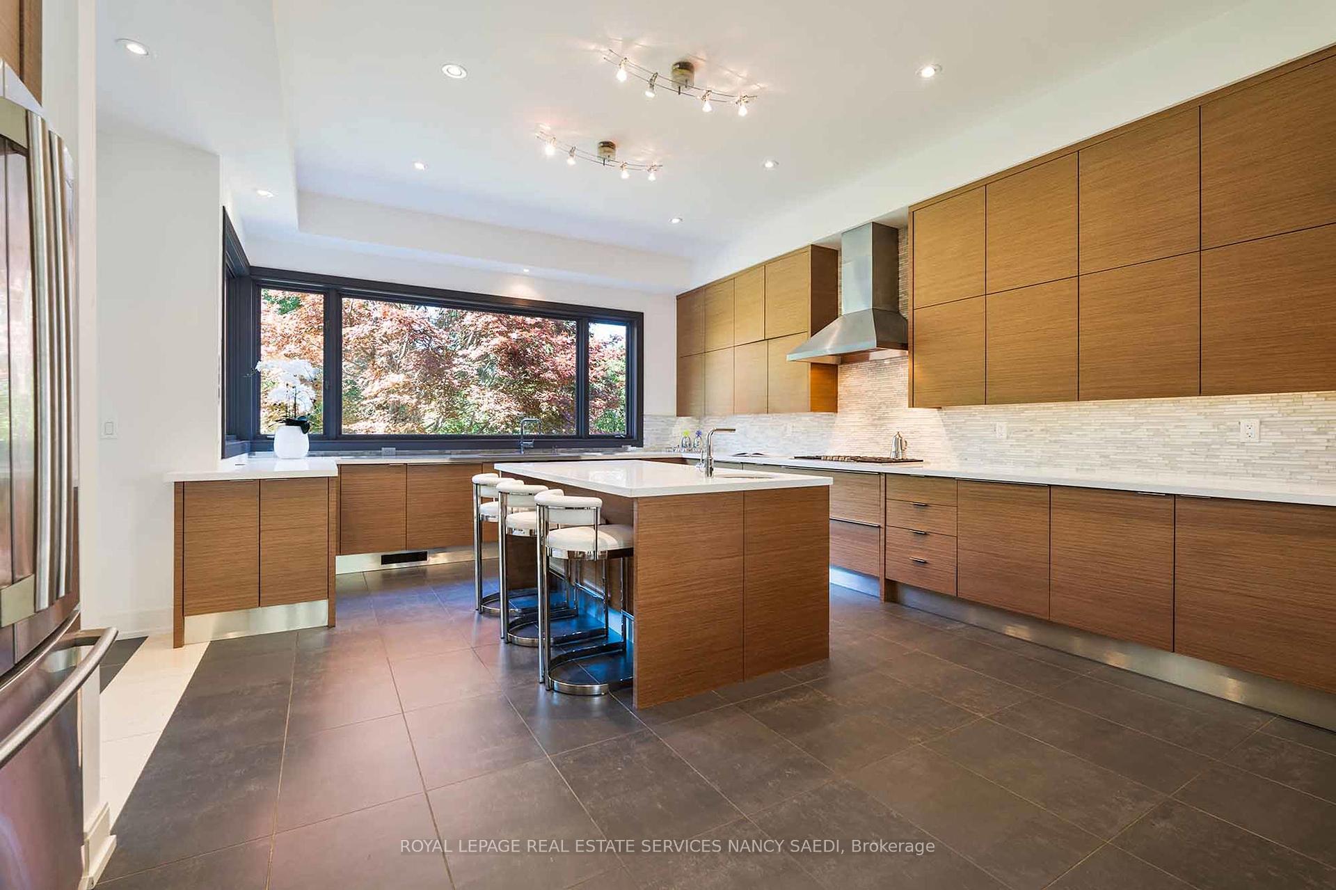 12 York Rd, Toronto, ON M2L1H5 | 4 Bedroom 5 Bathroom Detached House | Image 17