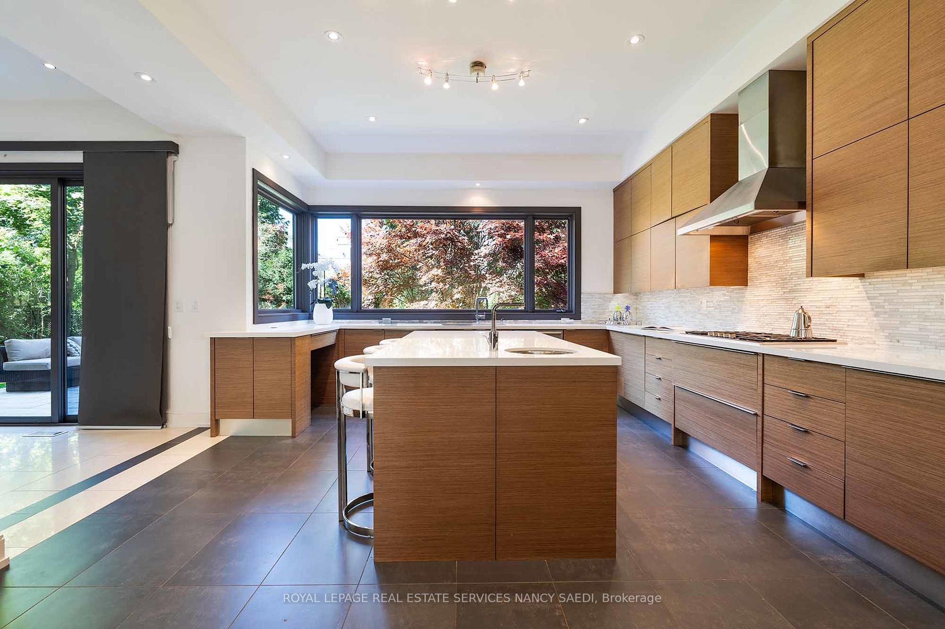 12 York Rd, Toronto, ON M2L1H5 | 4 Bedroom 5 Bathroom Detached House | Image 18