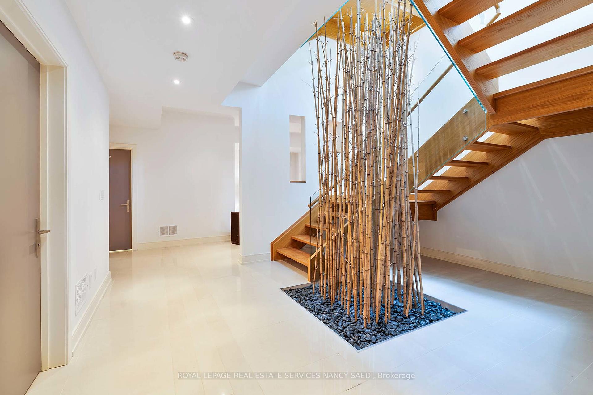 12 York Rd, Toronto, ON M2L1H5 | 4 Bedroom 5 Bathroom Detached House | Image 30